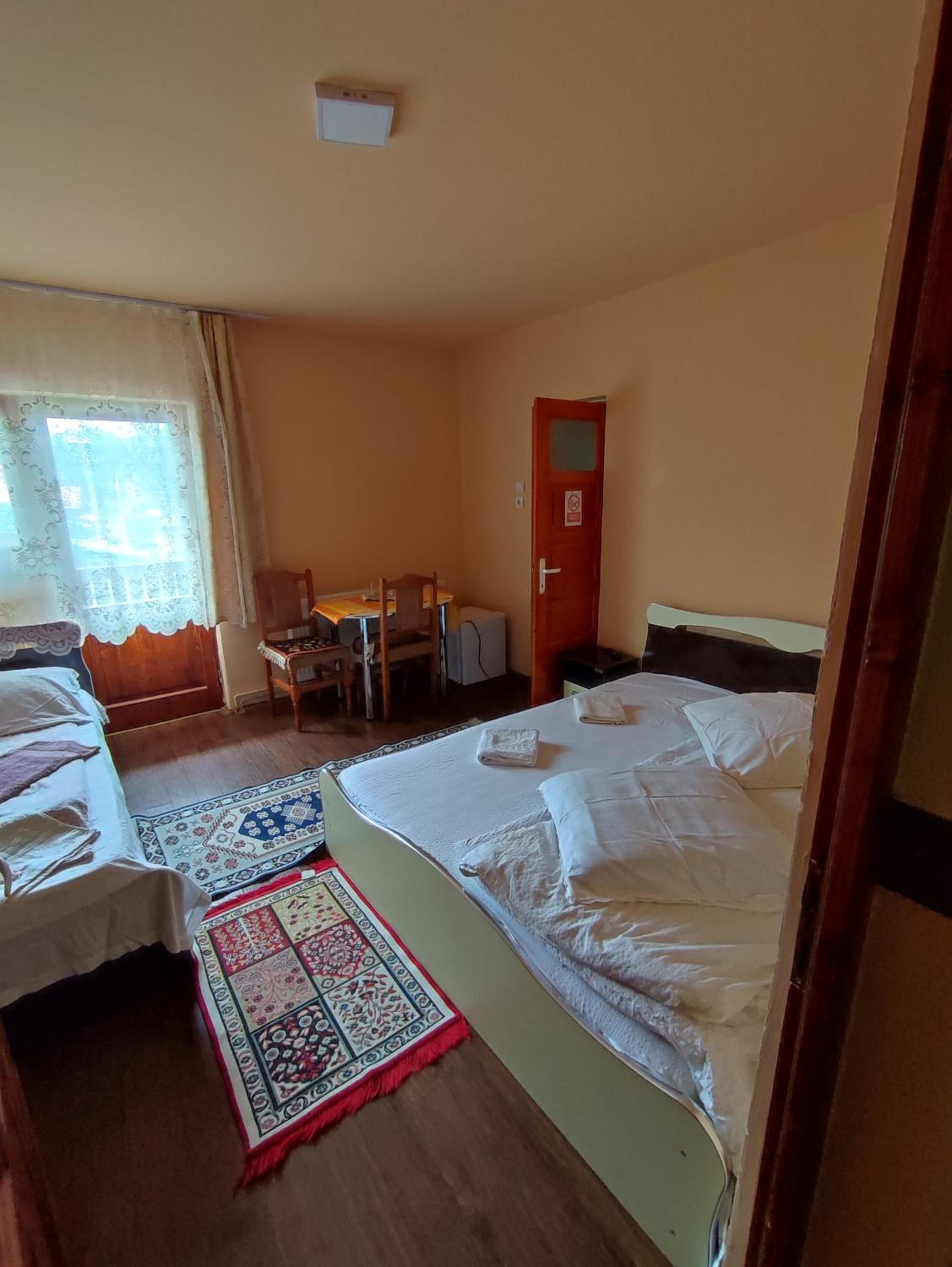 Double Room with Private Bathroom photo 1