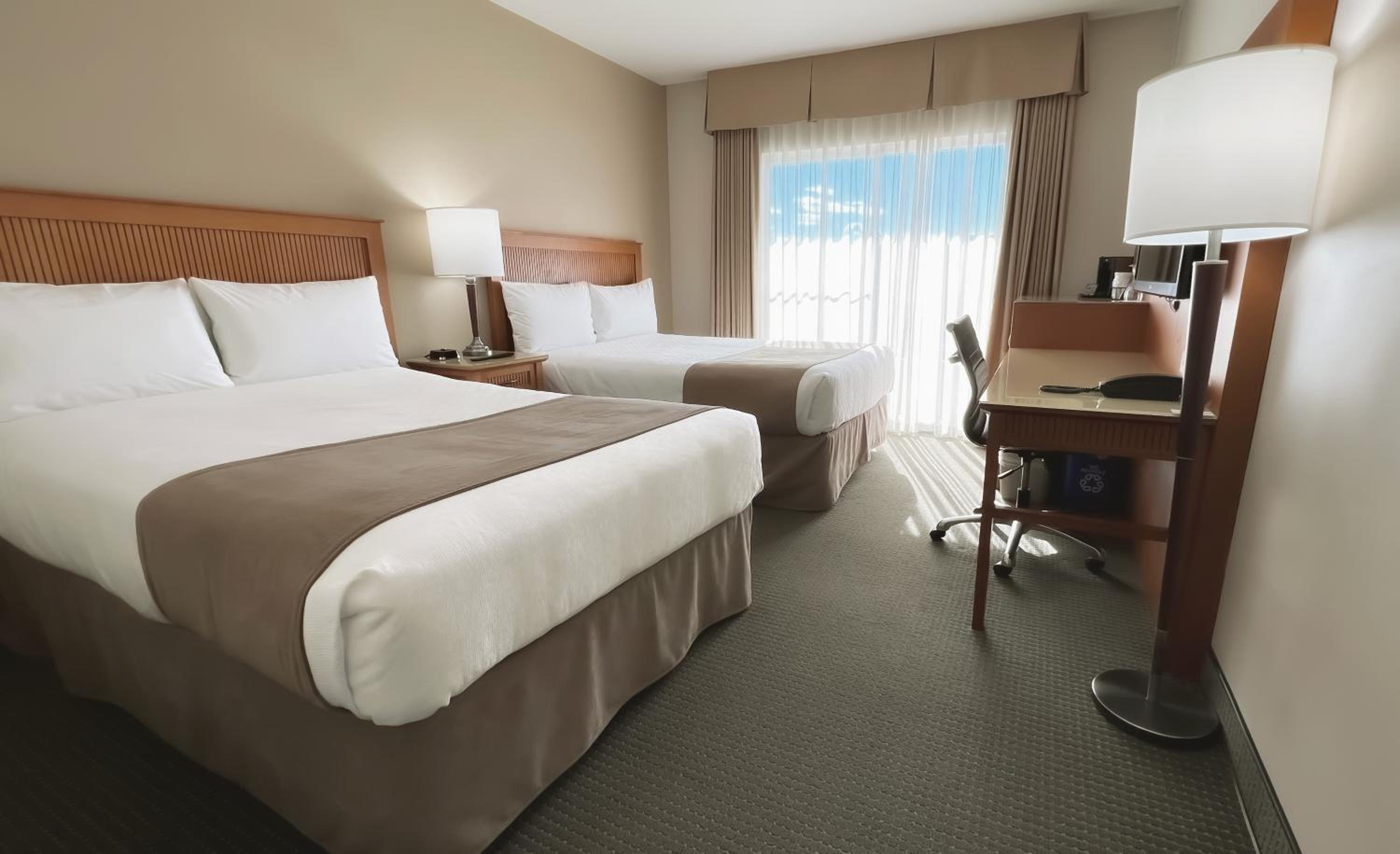 Coast Comfort Room, Two Double Beds - Photo 4