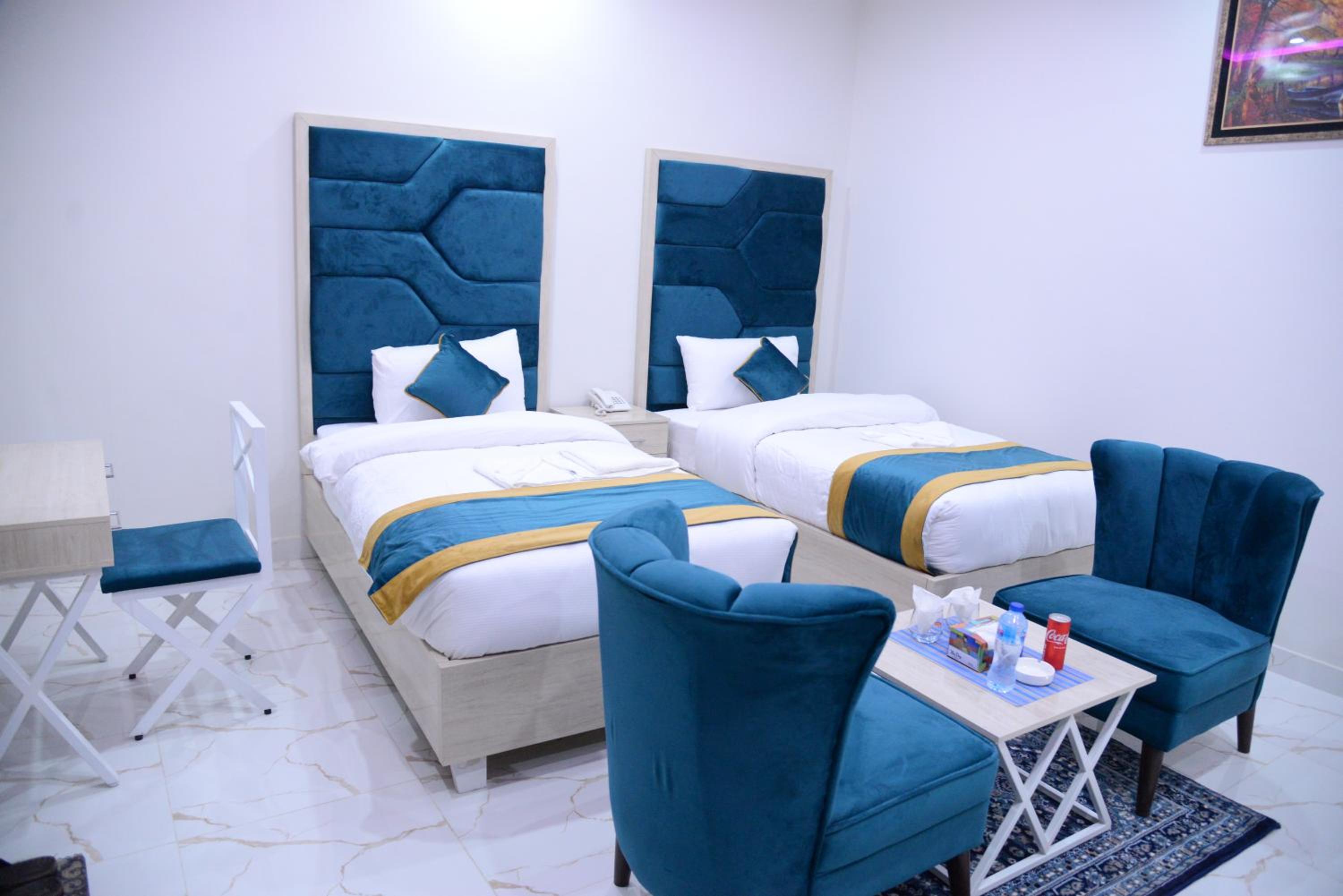 Deluxe Twin Room photo 3