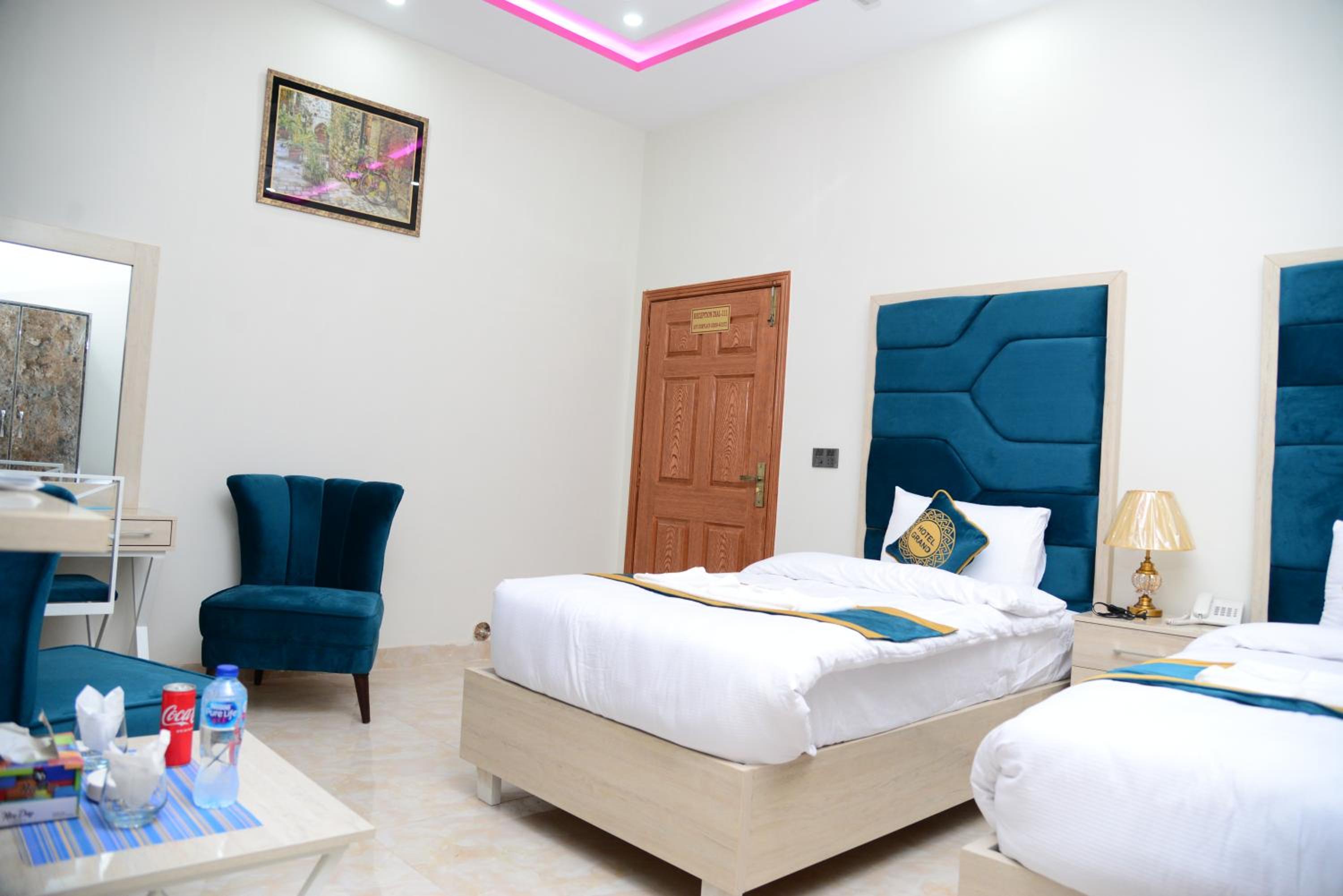 Deluxe Twin Room photo 2