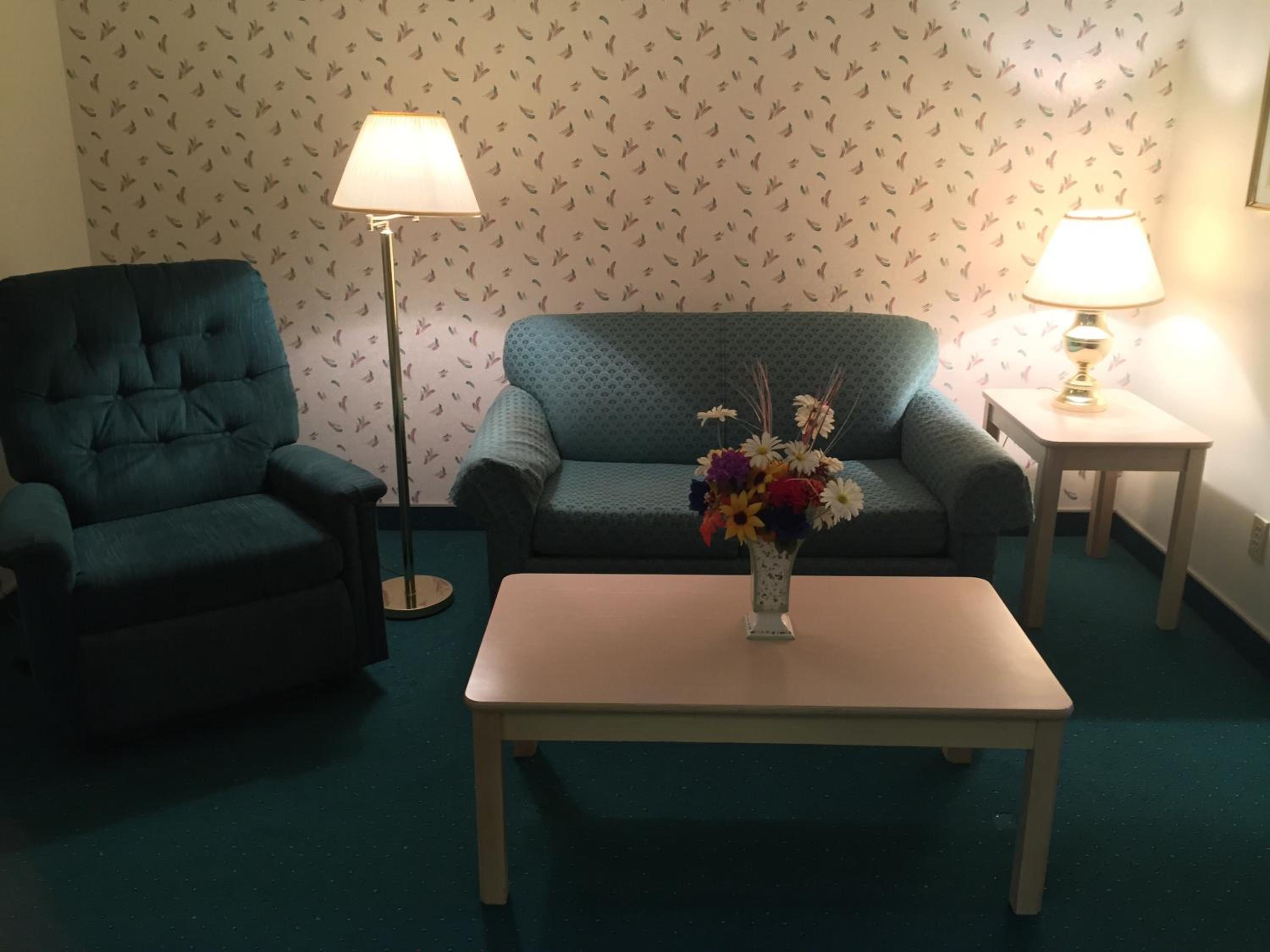 Deluxe King Suite