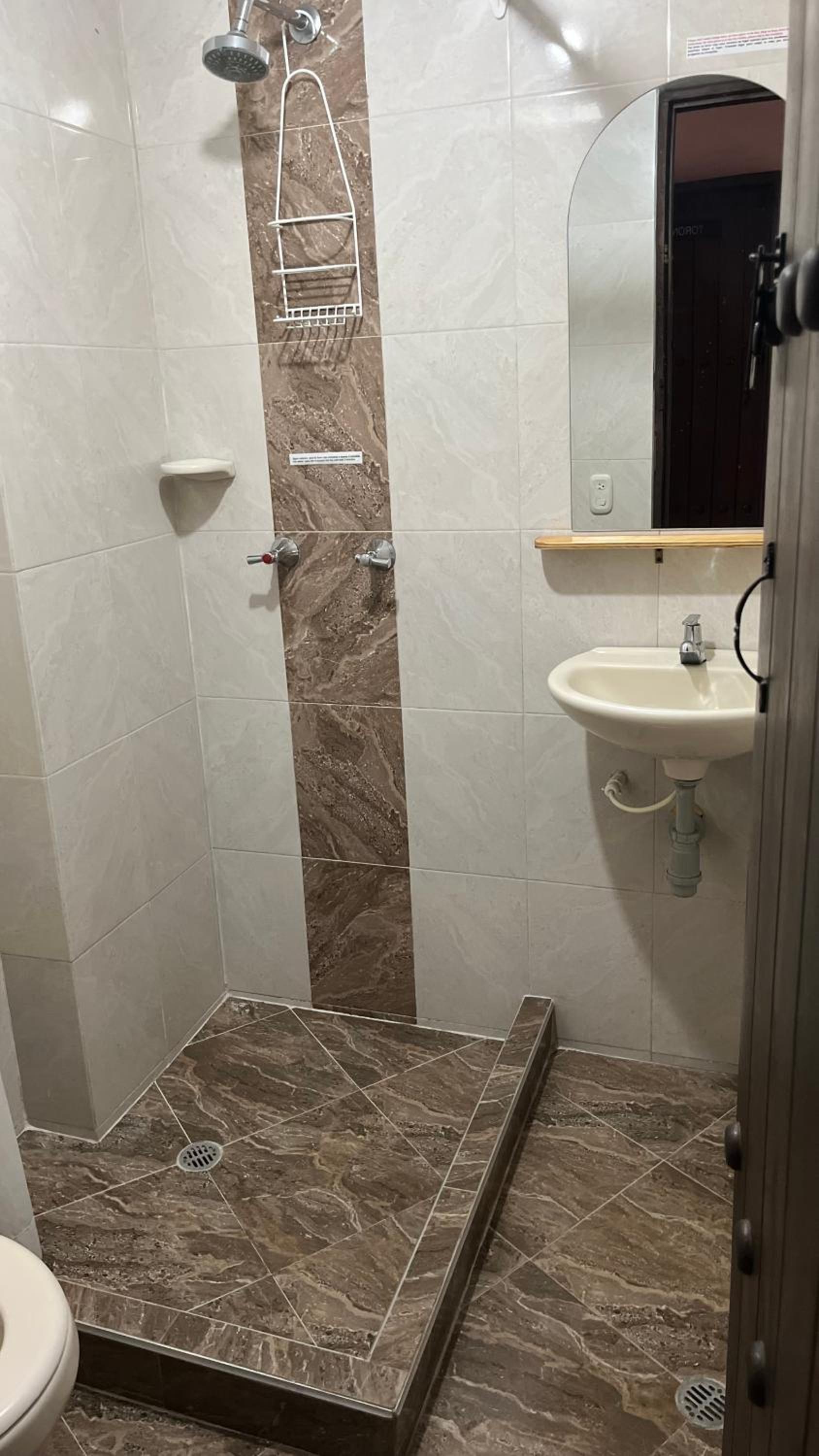 Double Room with Shared Bathroom photo 2
