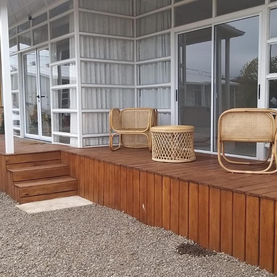 Queen Suite with Pool View photo 3