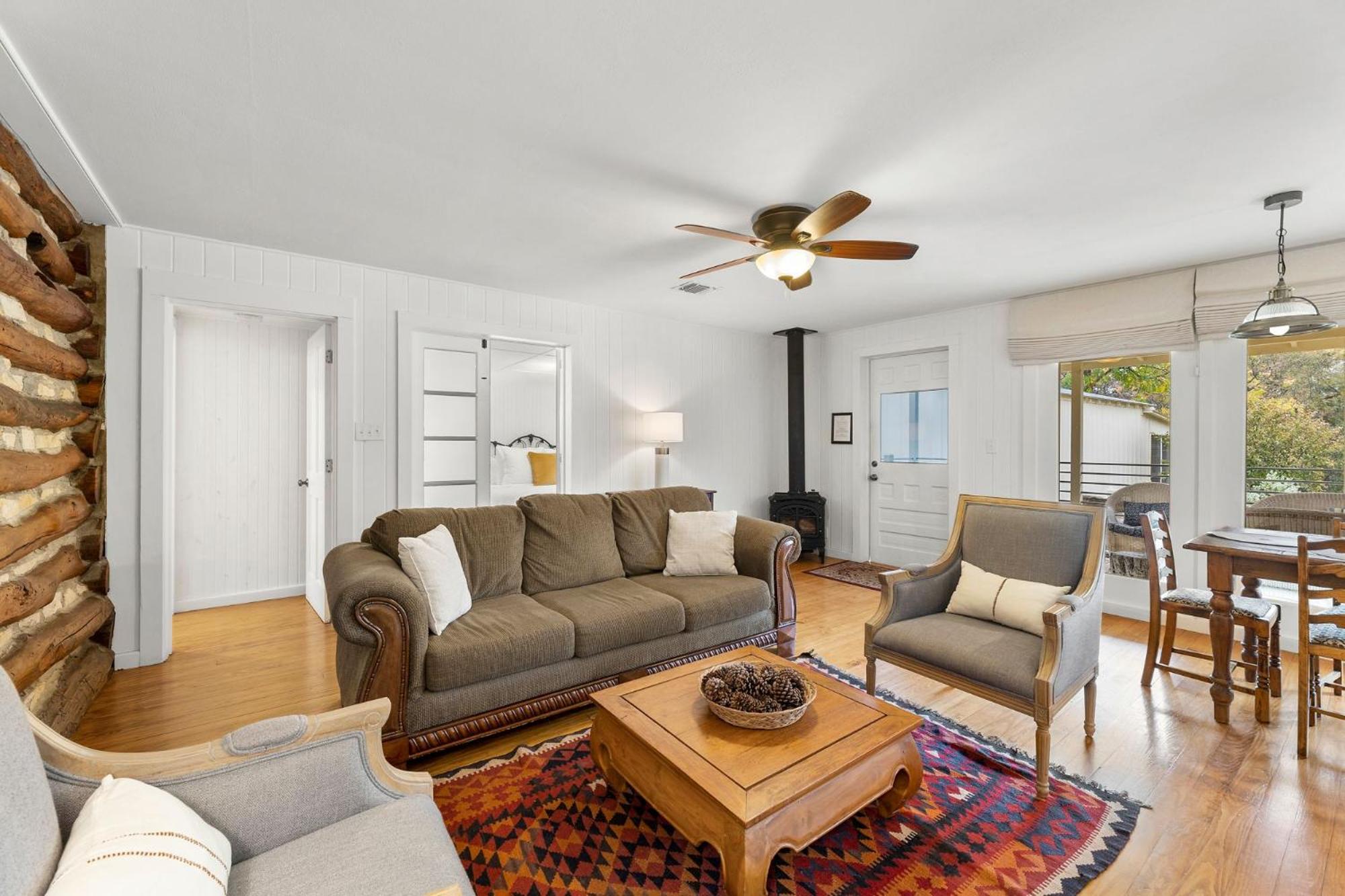 Three-Bedroom House - Photo 1