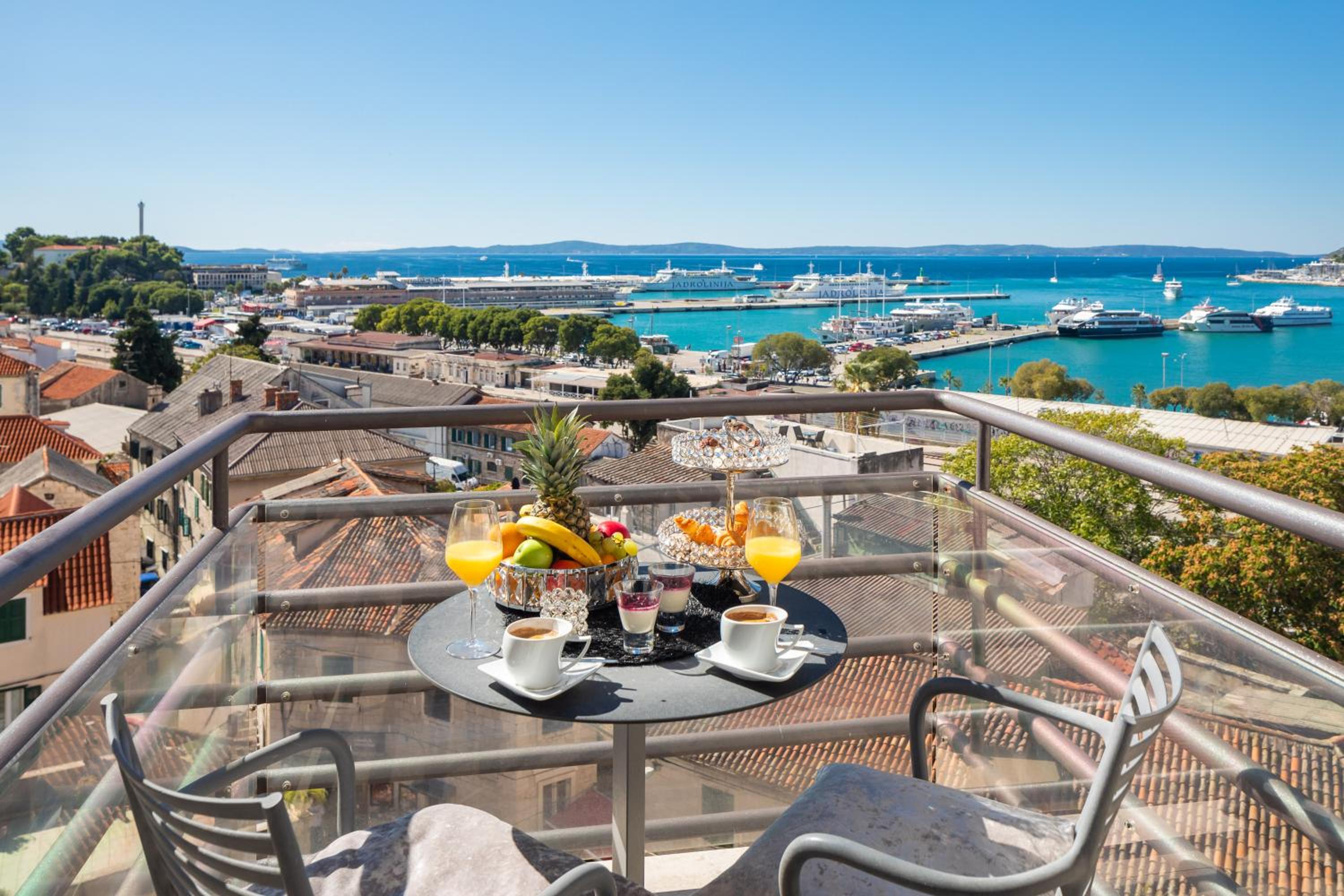 Comfort Double or Twin Room with Sea View and Balcony - Photo 4