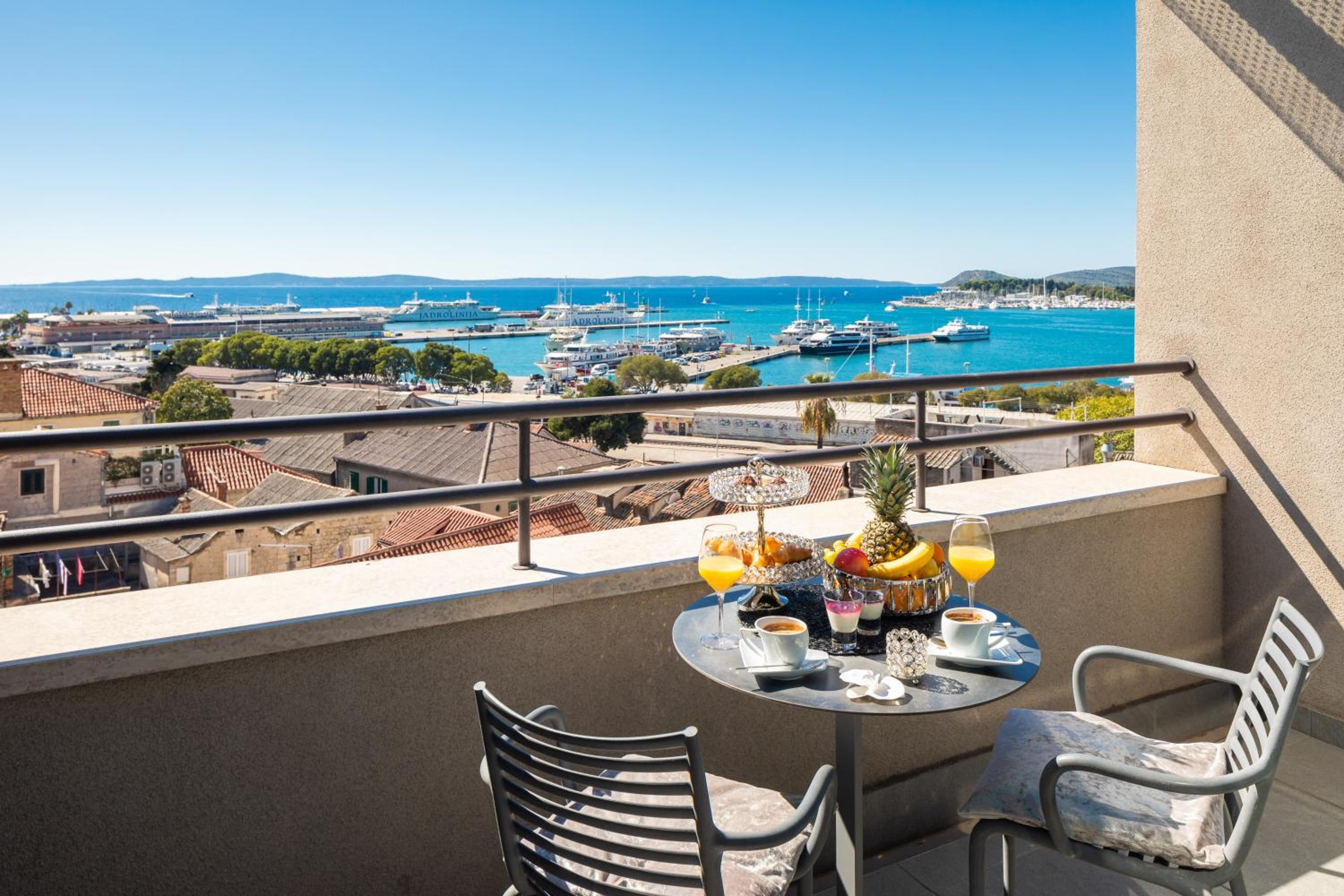 Superior Double or Twin Room with Sea View and Balcony - Photo 3