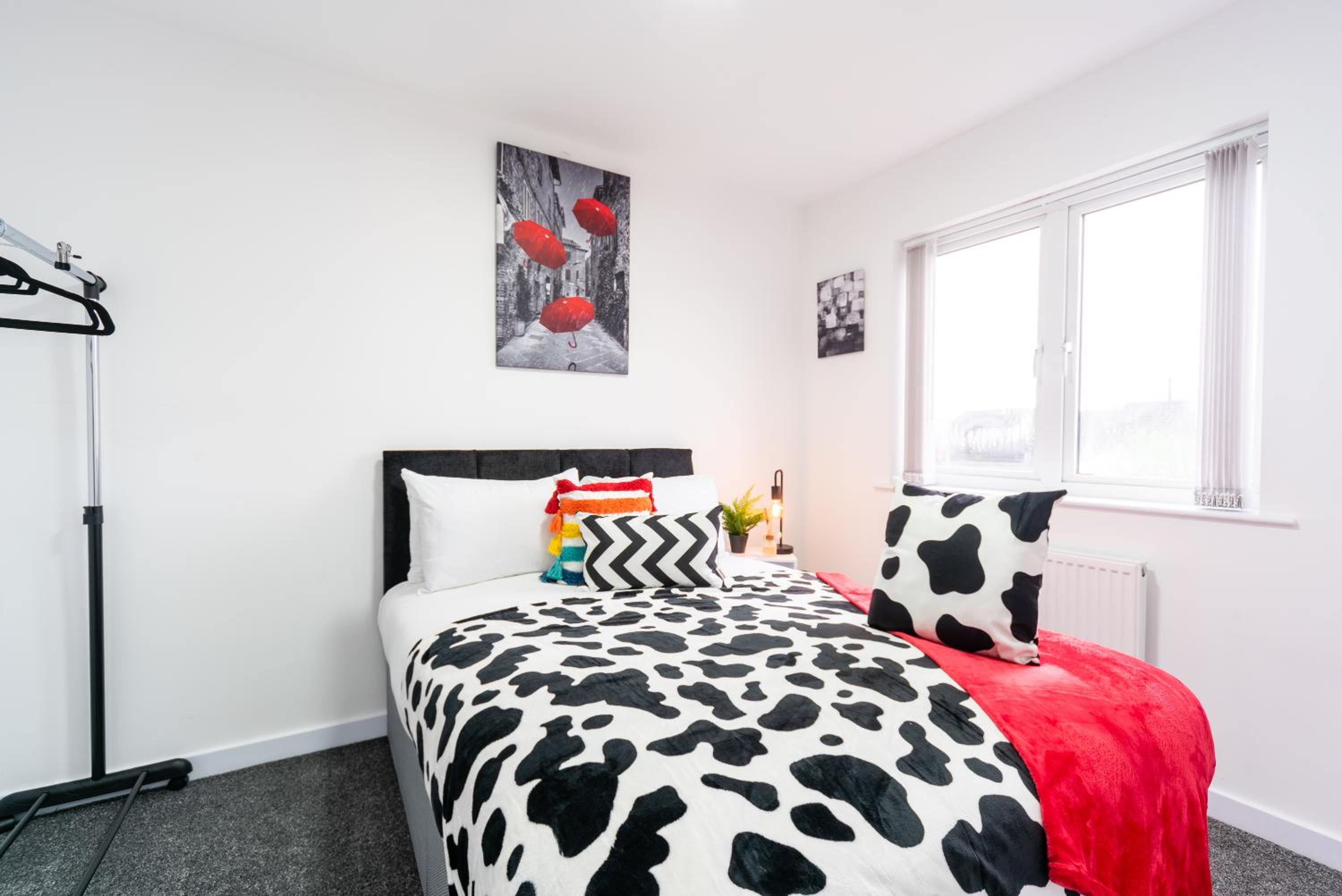 Three-Bedroom House photo 1