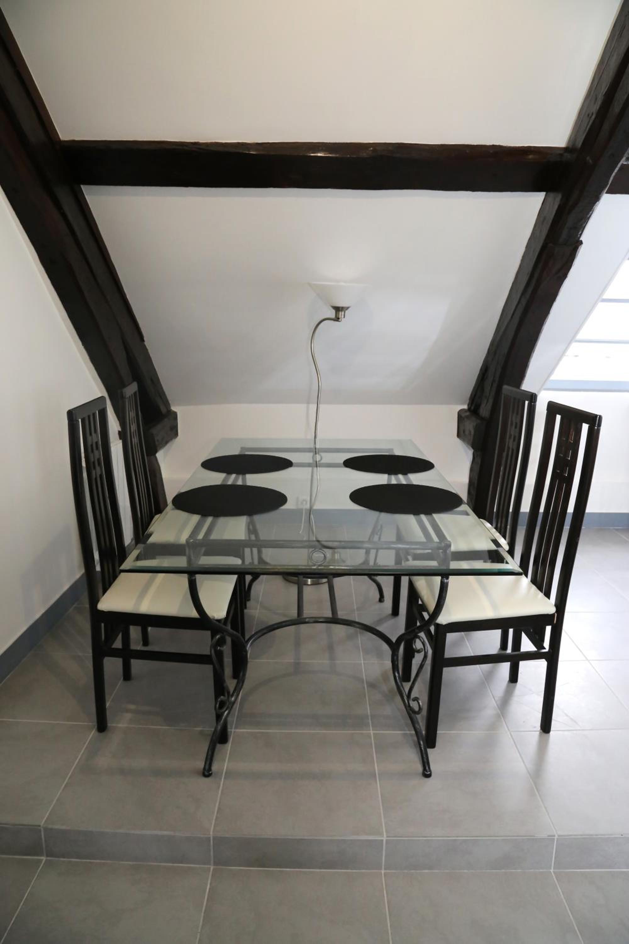 Two-Bedroom Apartment - Photo 8
