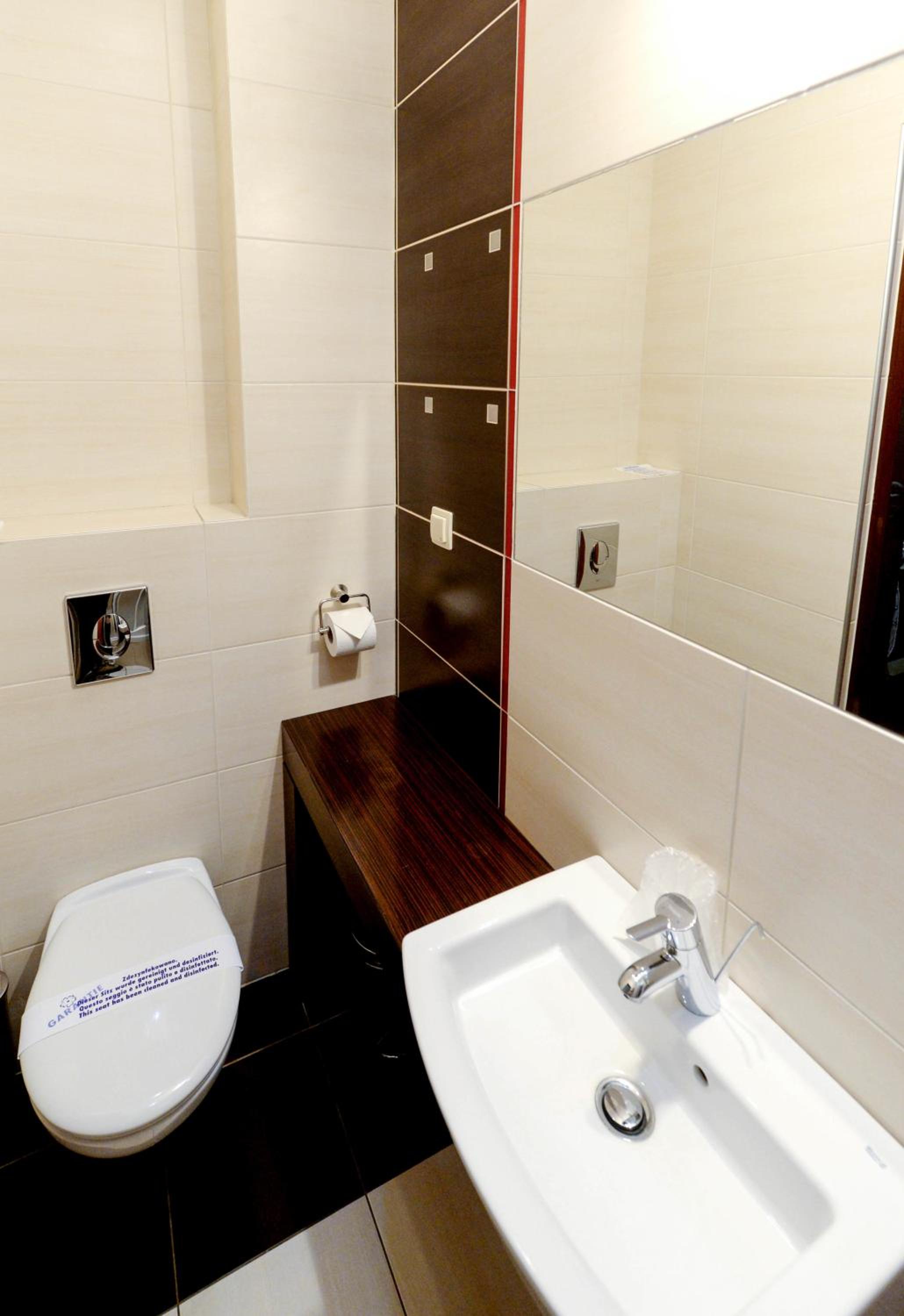 Studio Apartment - Photo 3