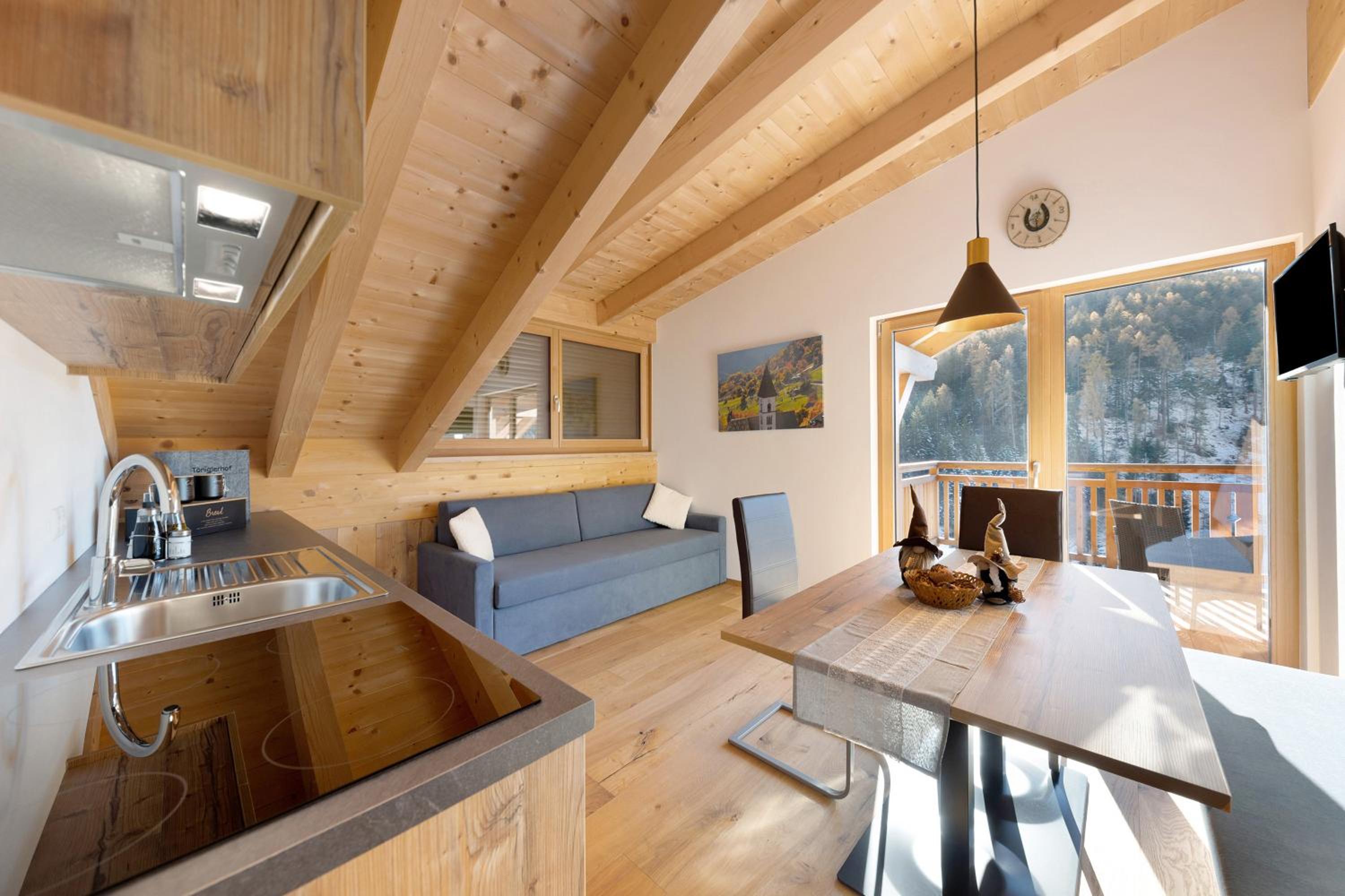 Two-Bedroom Deluxe Apartment with Garden View photo 1