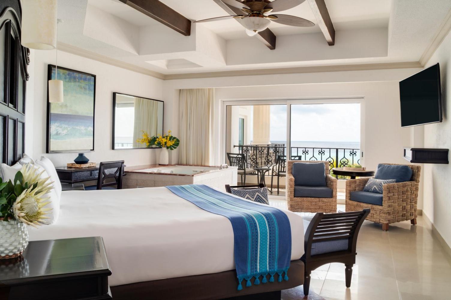 Junior King Suite with Ocean View - Photo 7