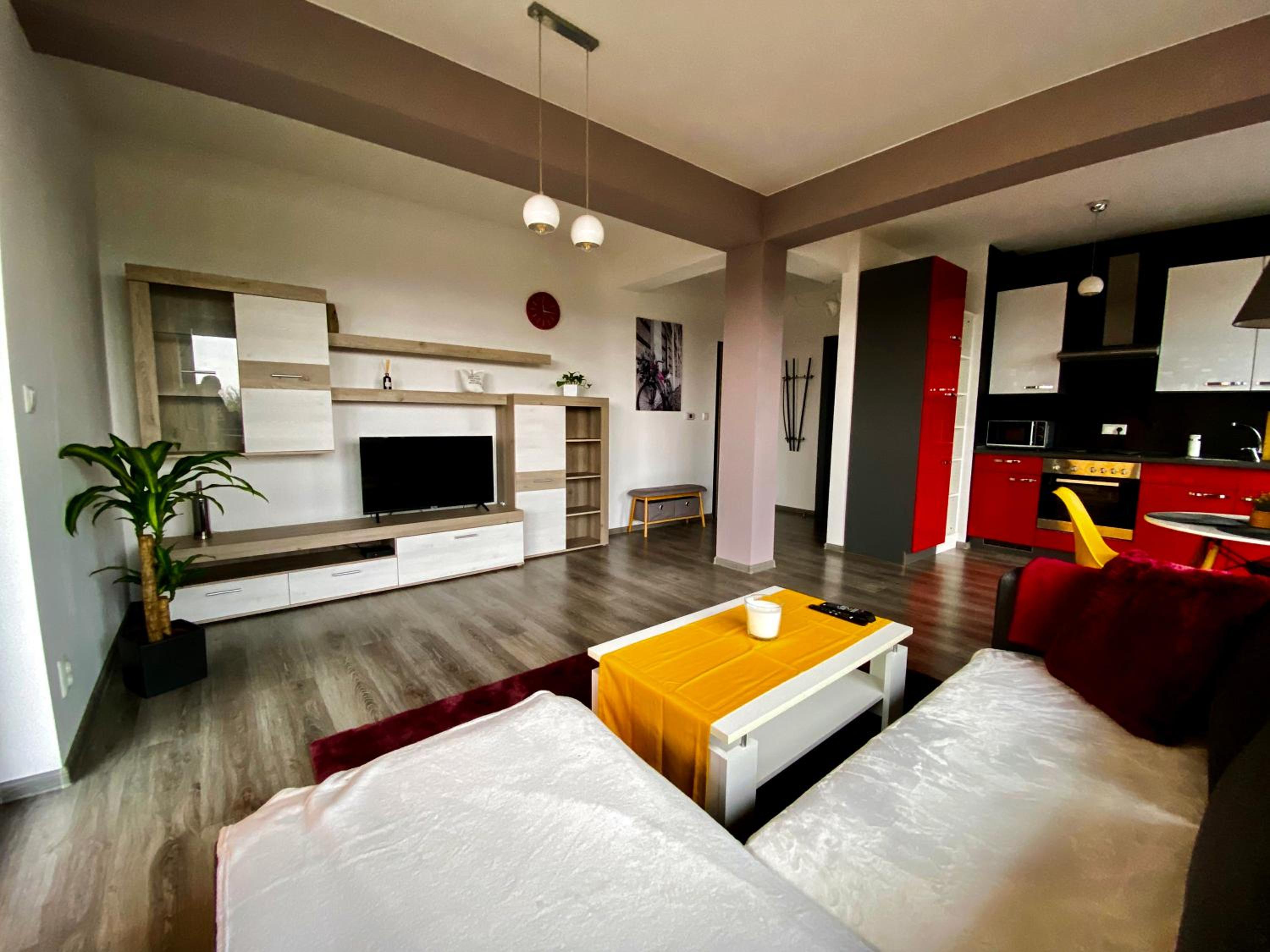 One-Bedroom Apartment - Photo 1