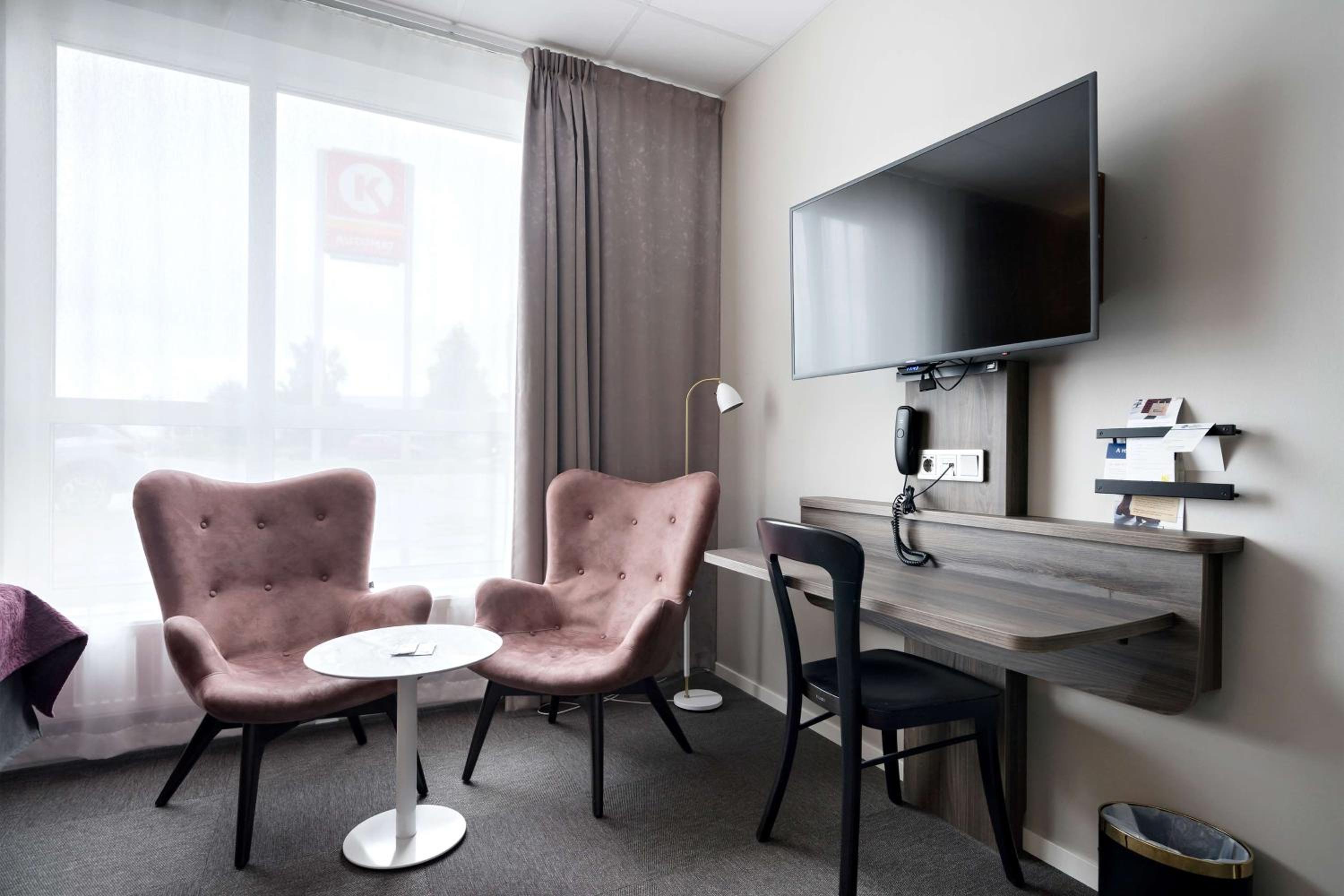 Superior Double Room - Non-Smoking photo 2