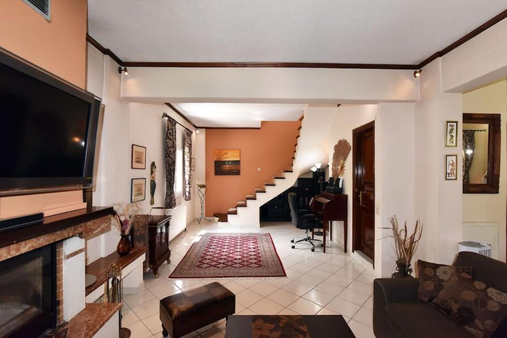 Three-Bedroom Villa photo 1
