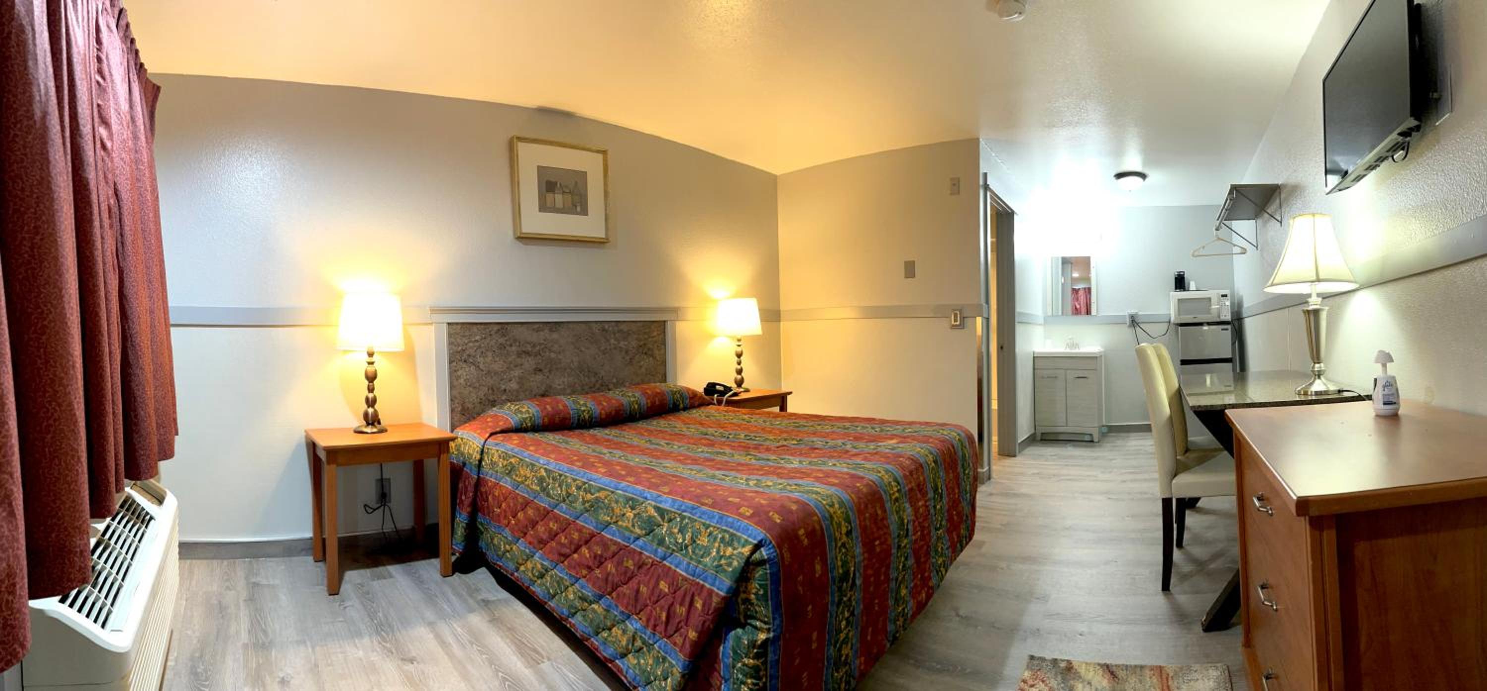 Queen Room - Photo 1