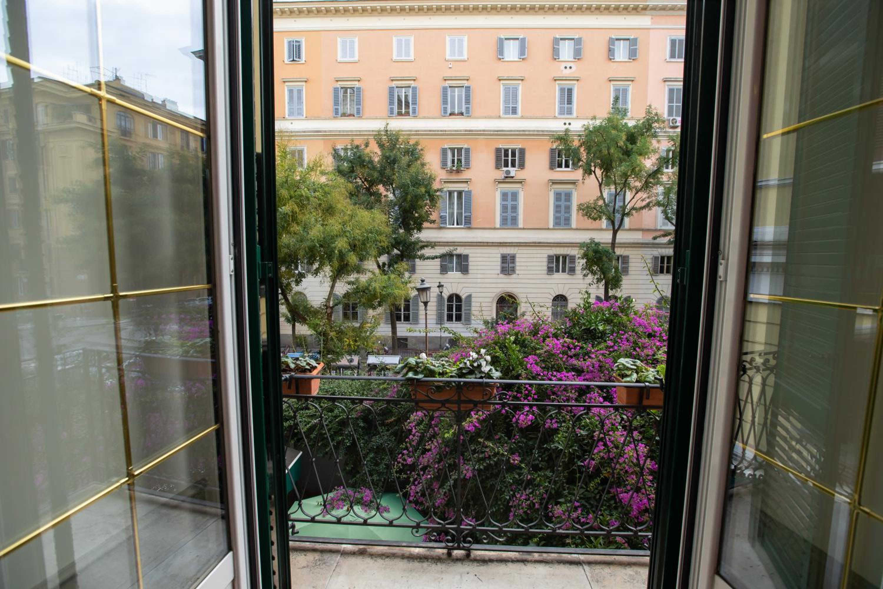 Double Room with Balcony photo 3