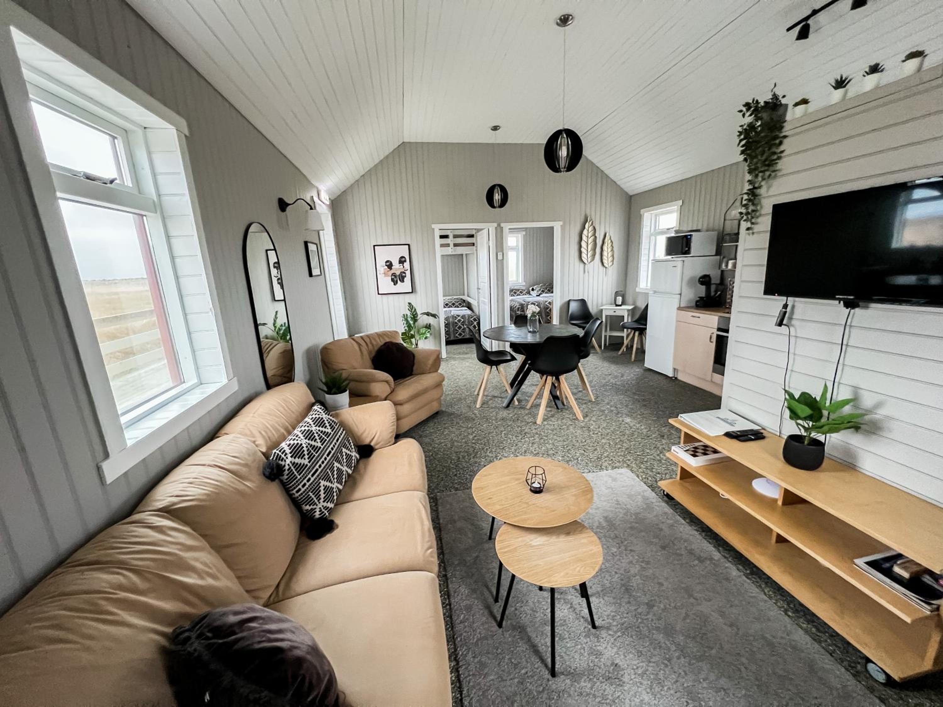 Two-Bedroom Cottage (5 Adults)