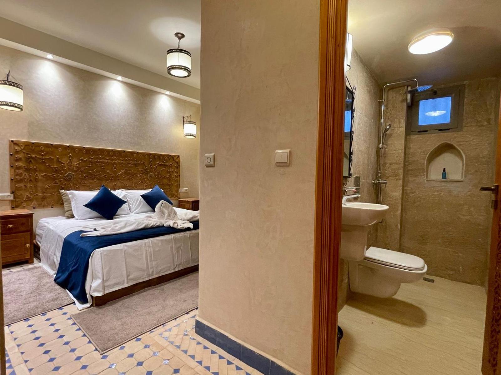 Deluxe Double Room - Photo 8