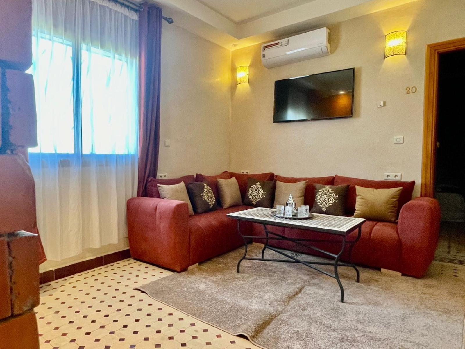 Deluxe Double Room - Photo 10