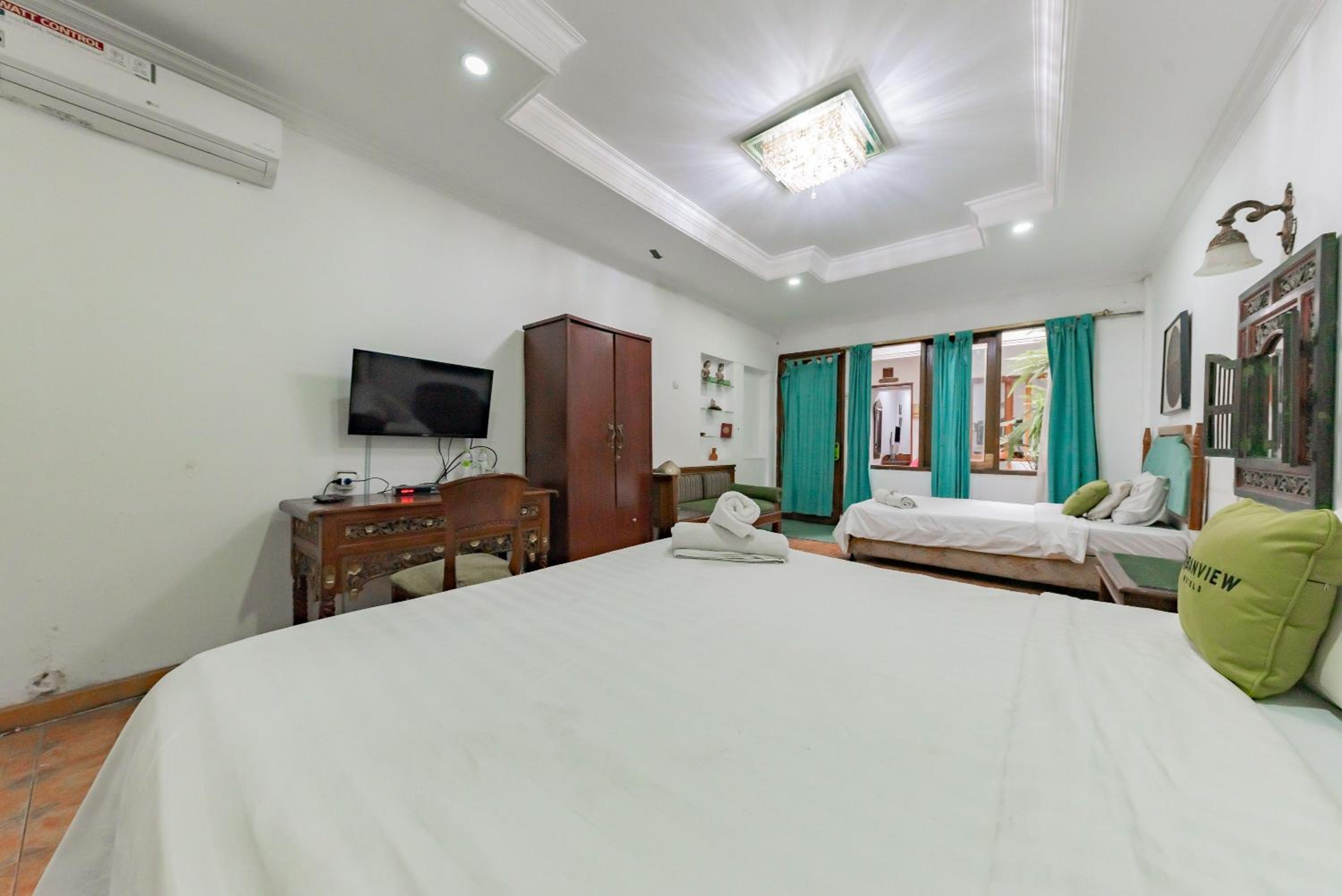 Executive Suite