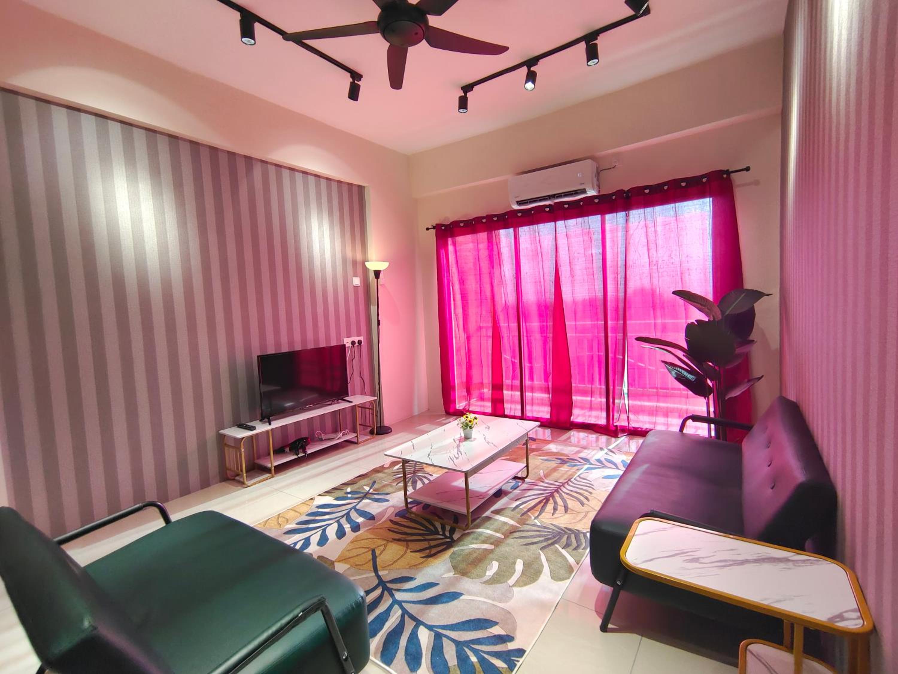 Three-Bedroom Apartment - Photo 4