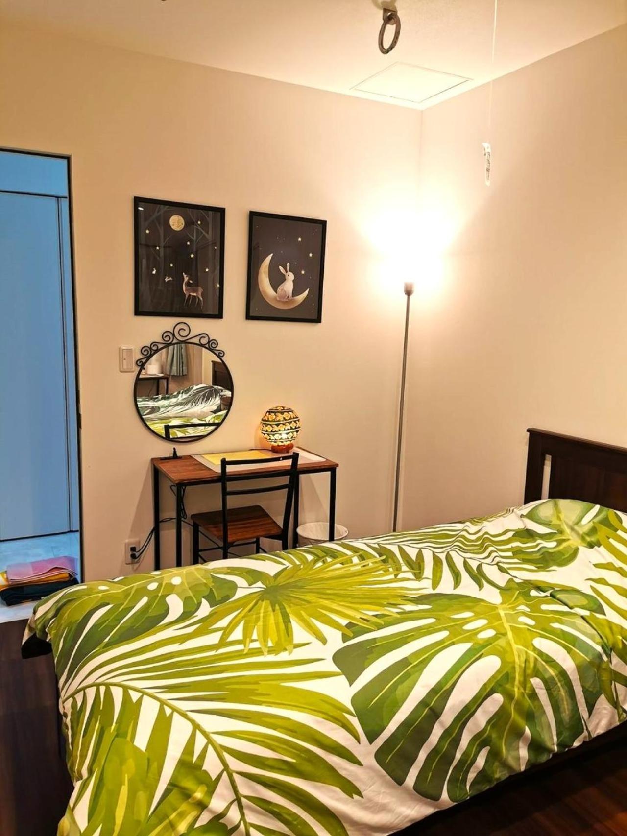 Standard Twin Room with Shared Bathroom photo 2