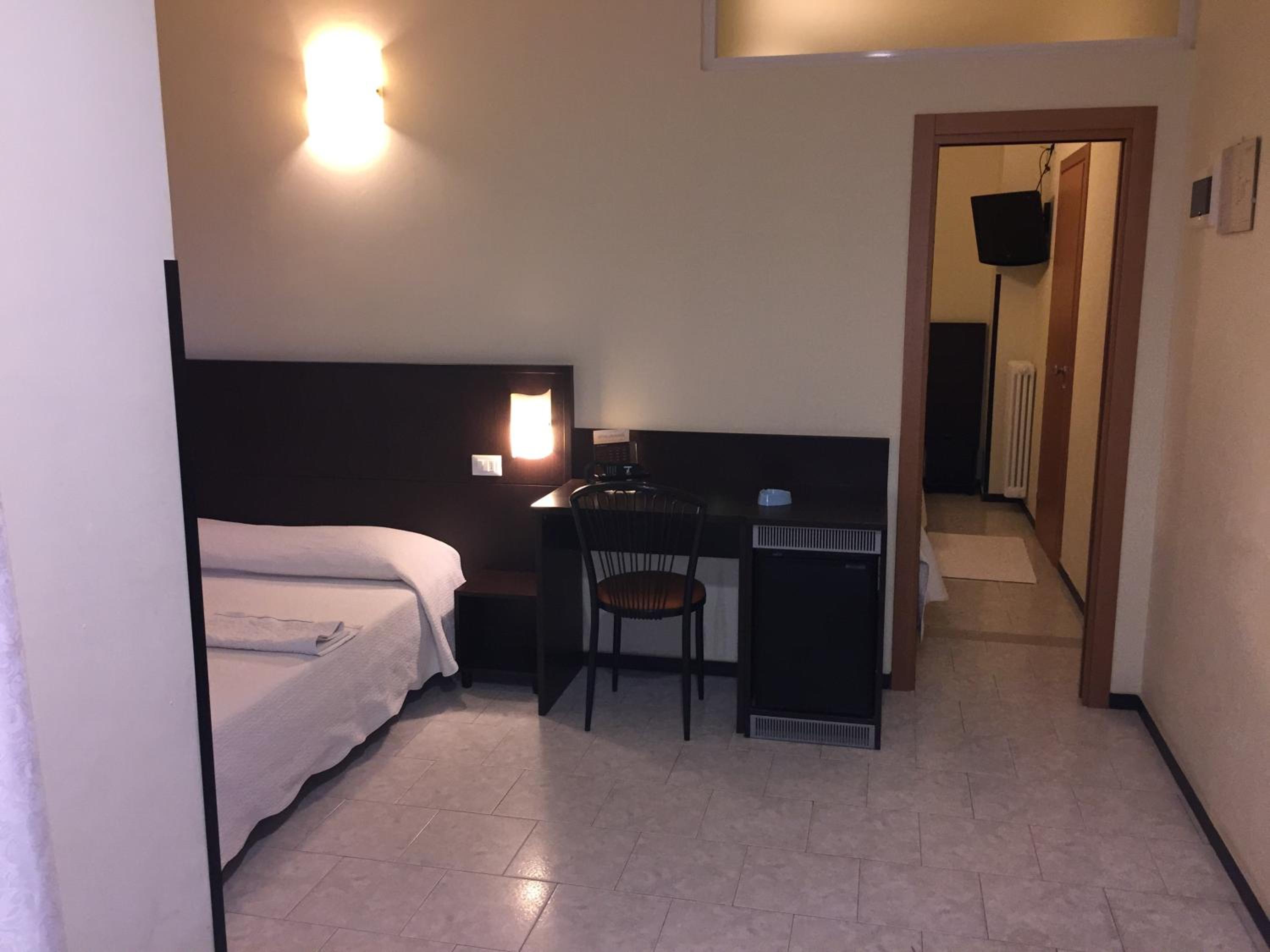 Quadruple Room - Photo 4