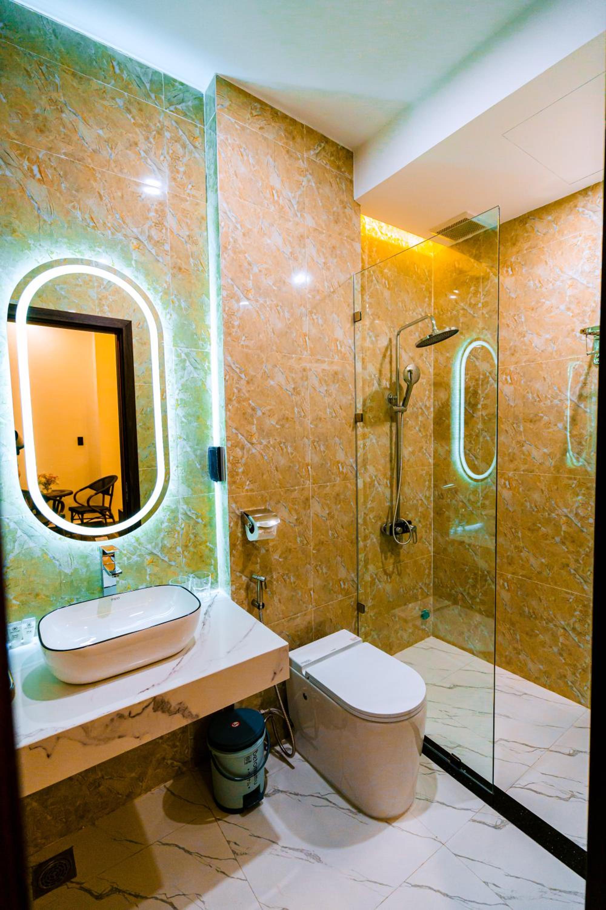Triple Room with City View - Photo 6