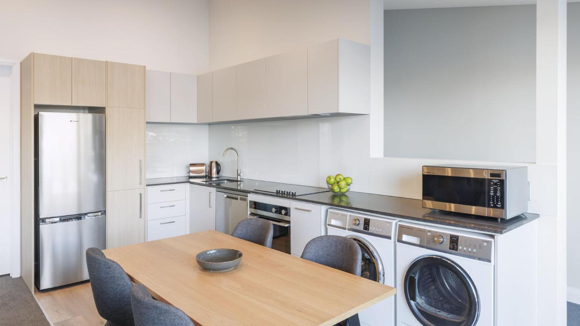 Two-Bedroom Penthouse Apartment - Photo 3