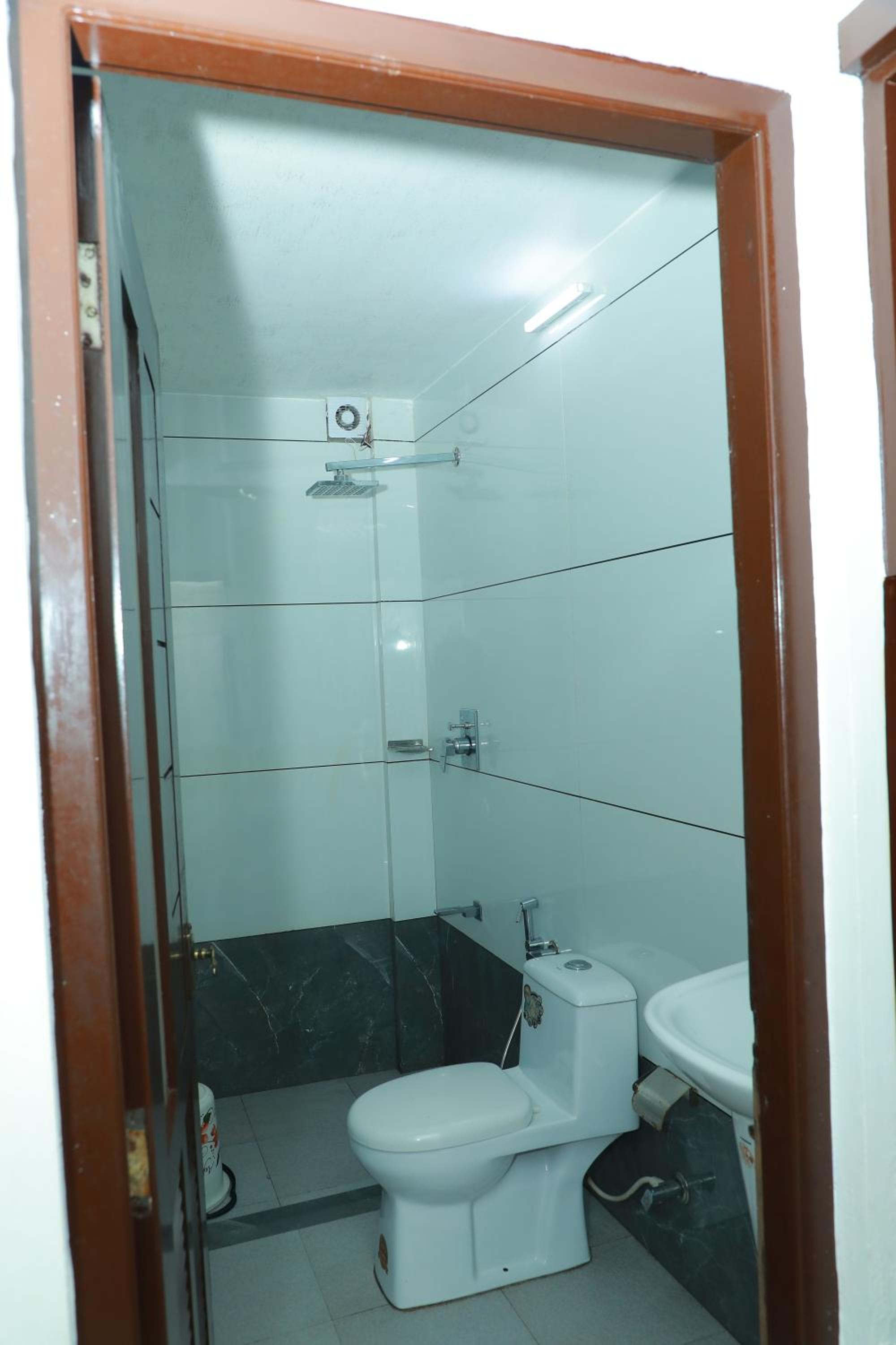 Economy Double Room photo 2