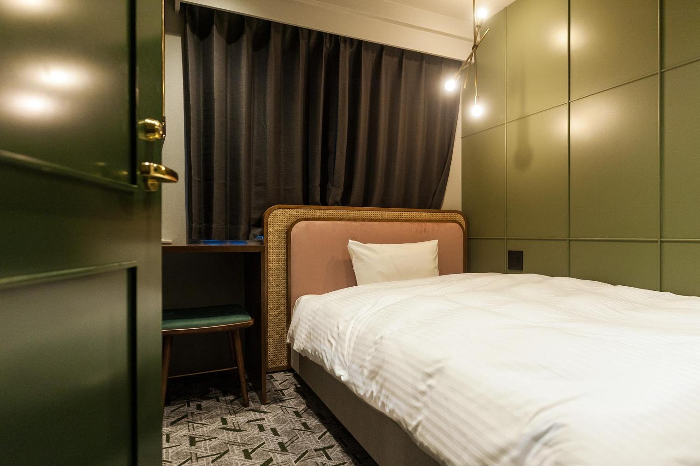 Designer's Compact Single Room - Non-Smoking photo 1
