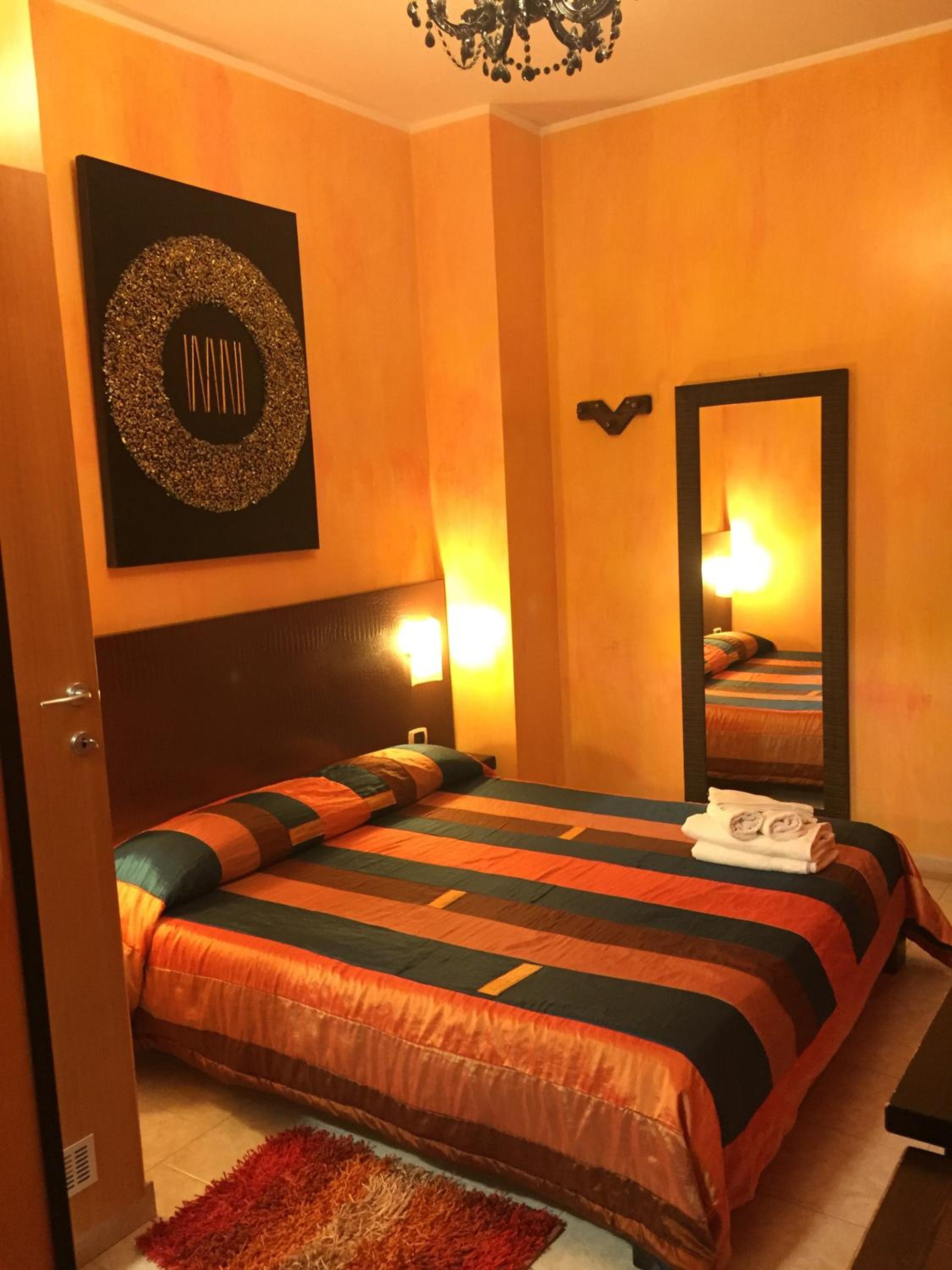 Double Room - Photo 17