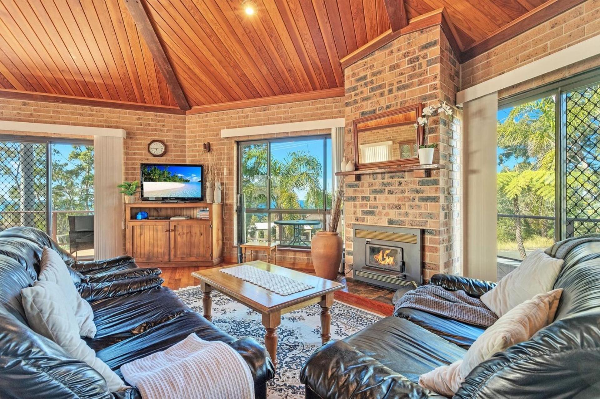 Three-Bedroom House photo 1