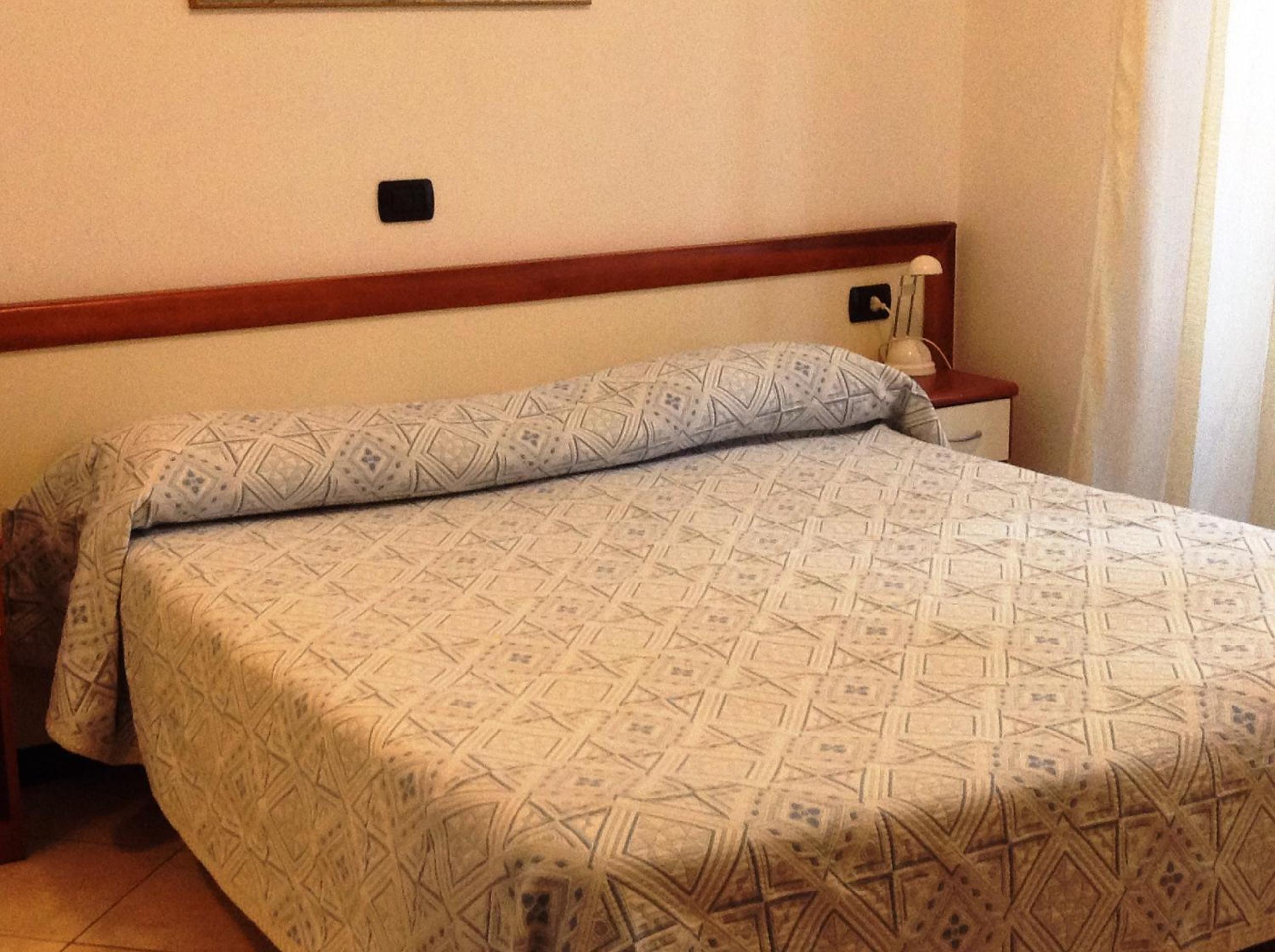 Double or Twin Room - Photo 3