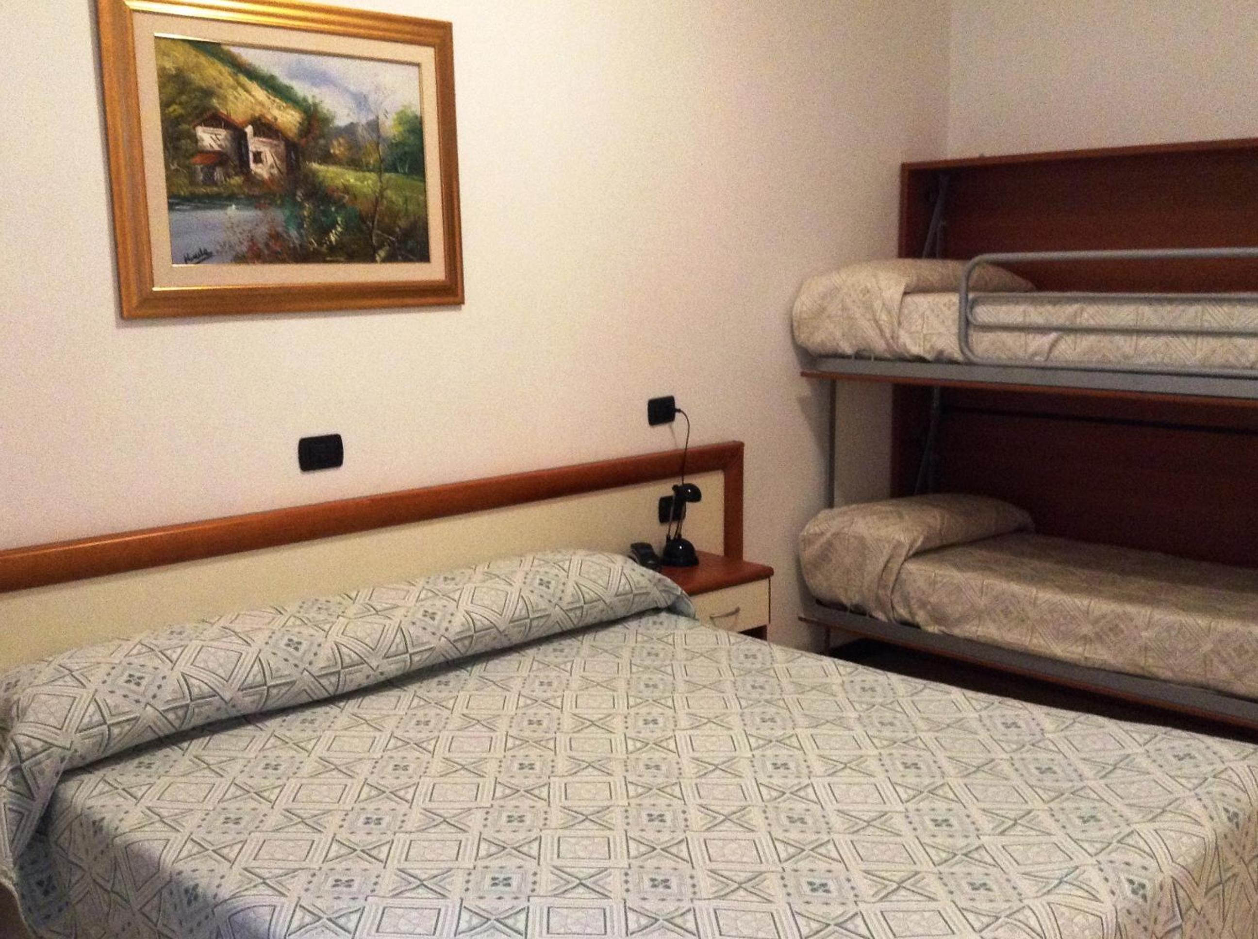 Triple Room - Photo 1