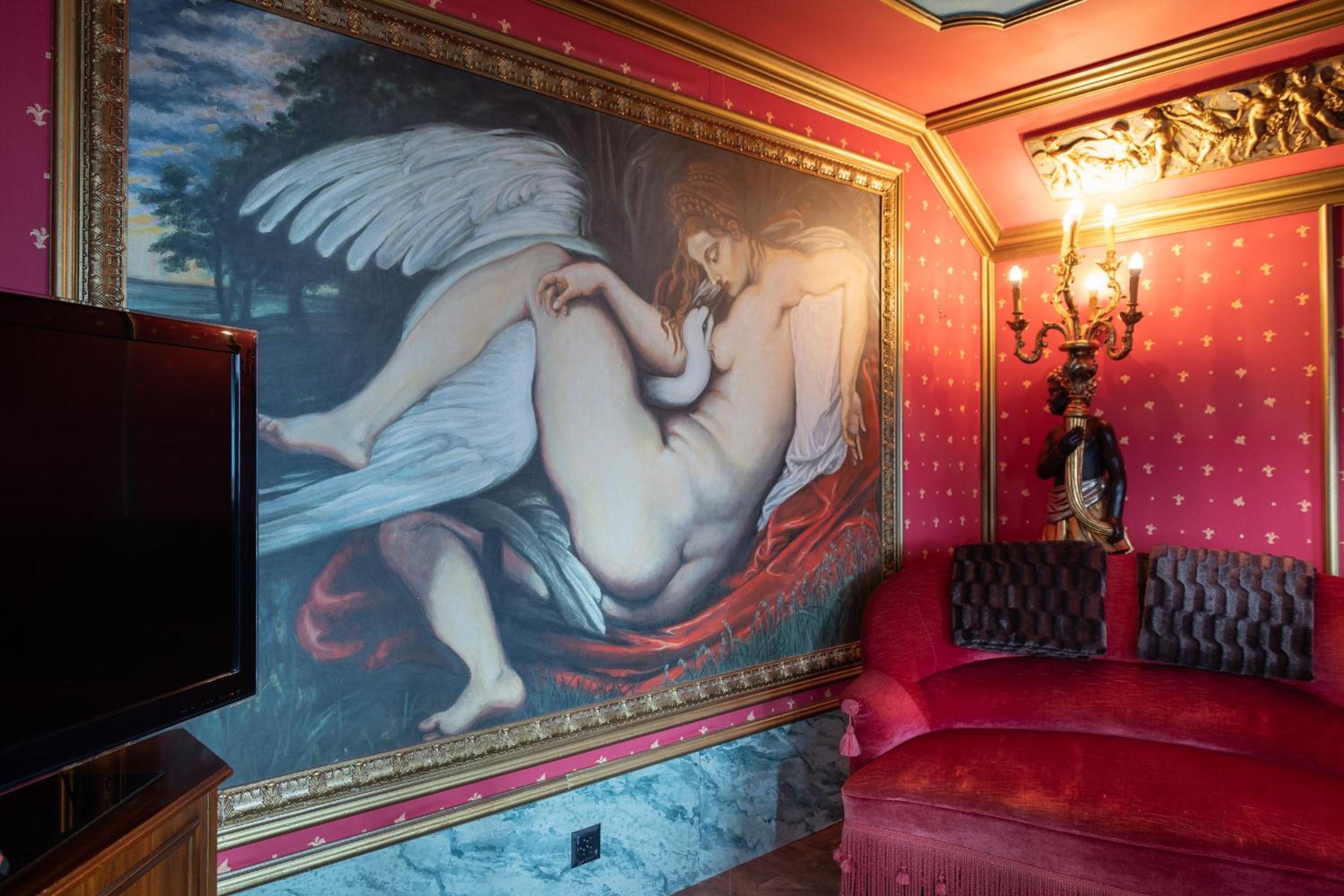 Château d'amour Suite with Spa Bath - Photo 12