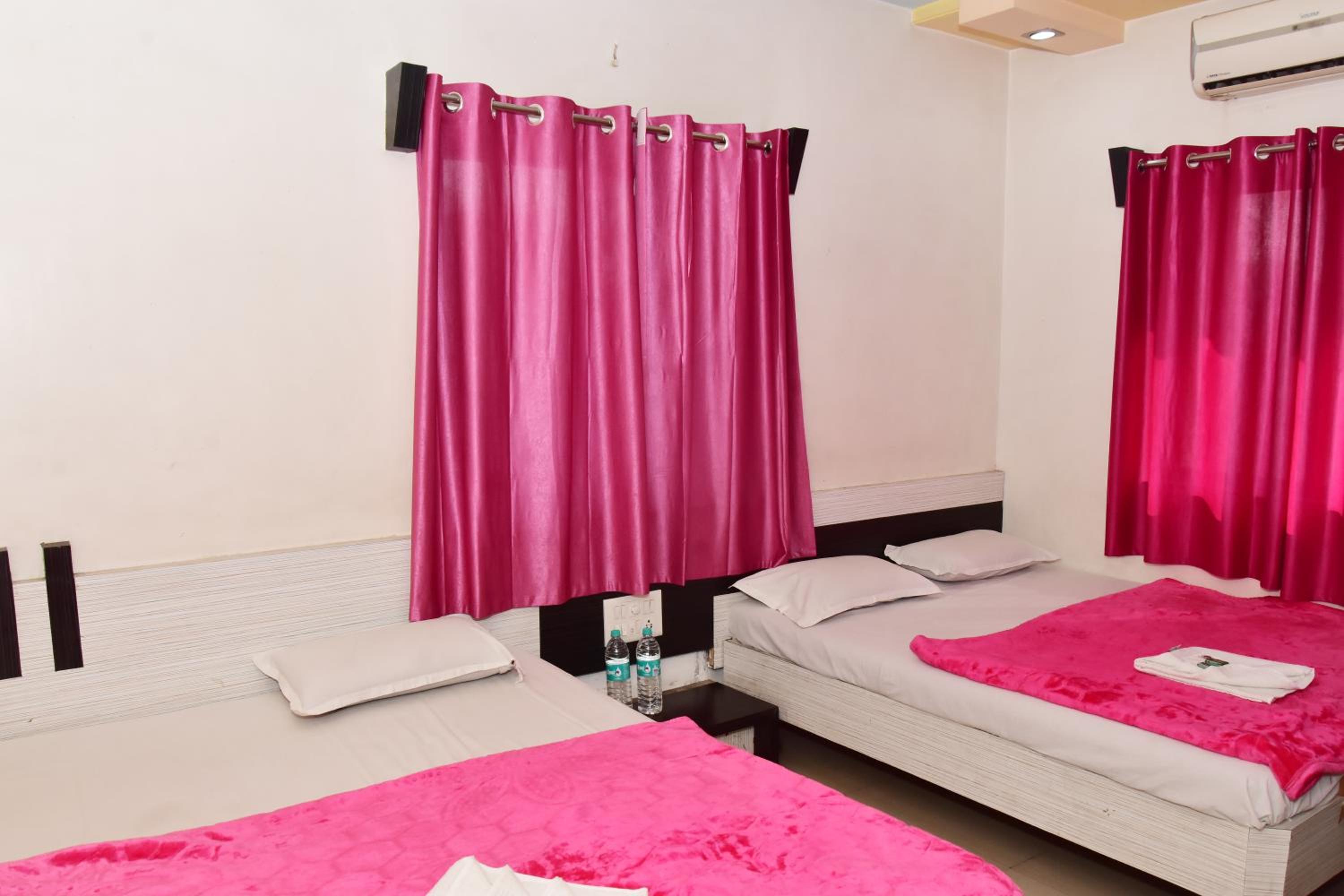 Four Bed AC Room photo 3