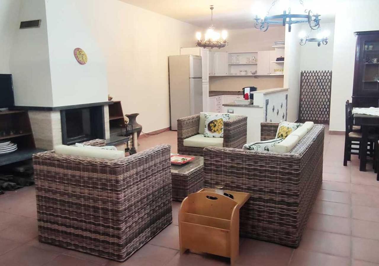 Villa photo 1