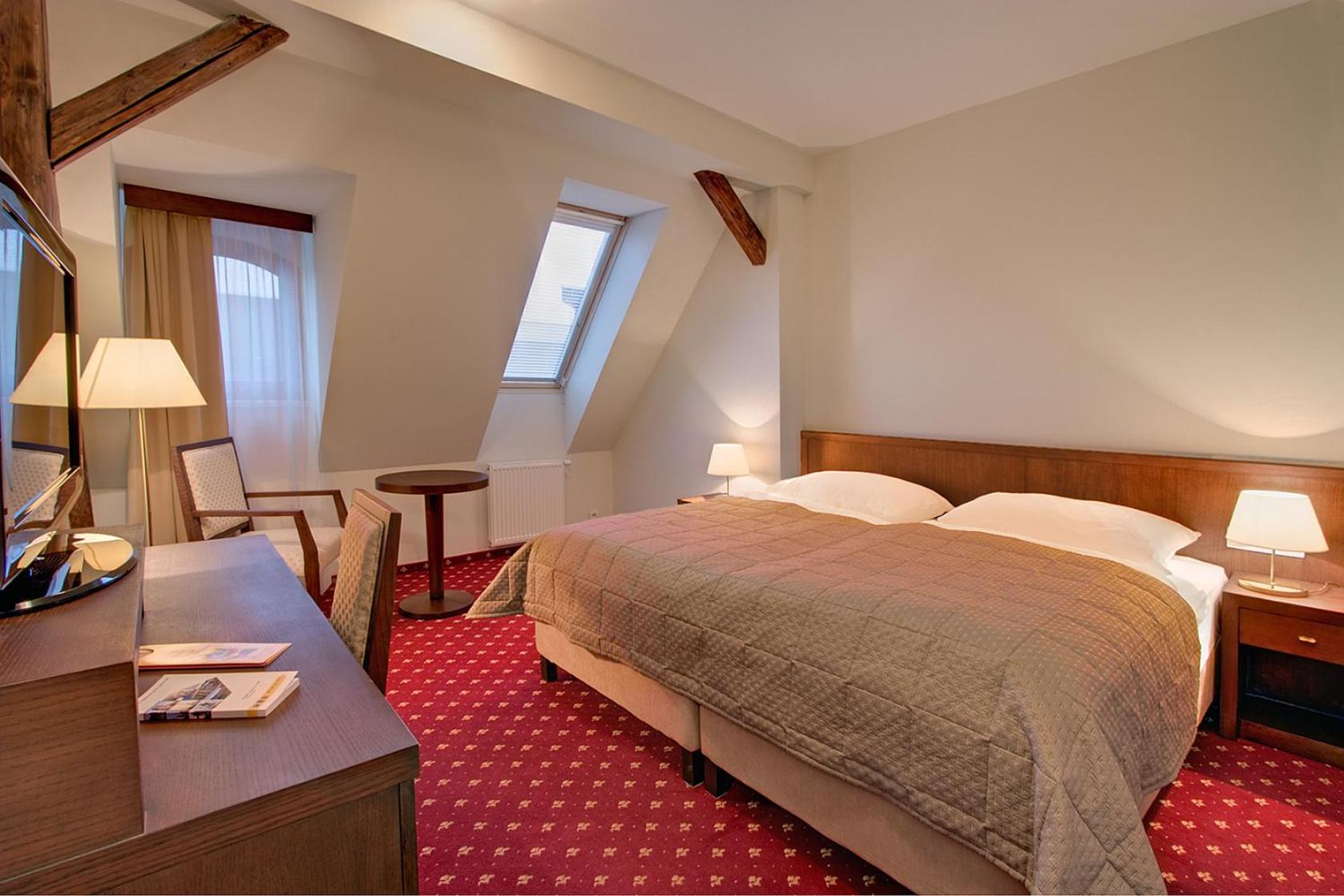 Suite - Photo 5