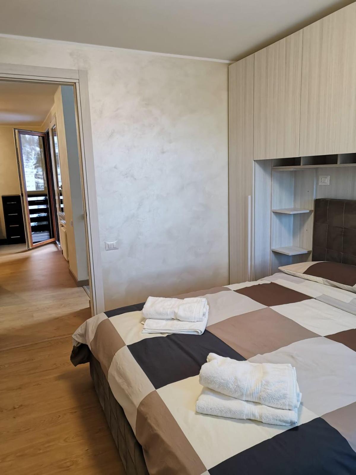One-Bedroom Apartment photo 3