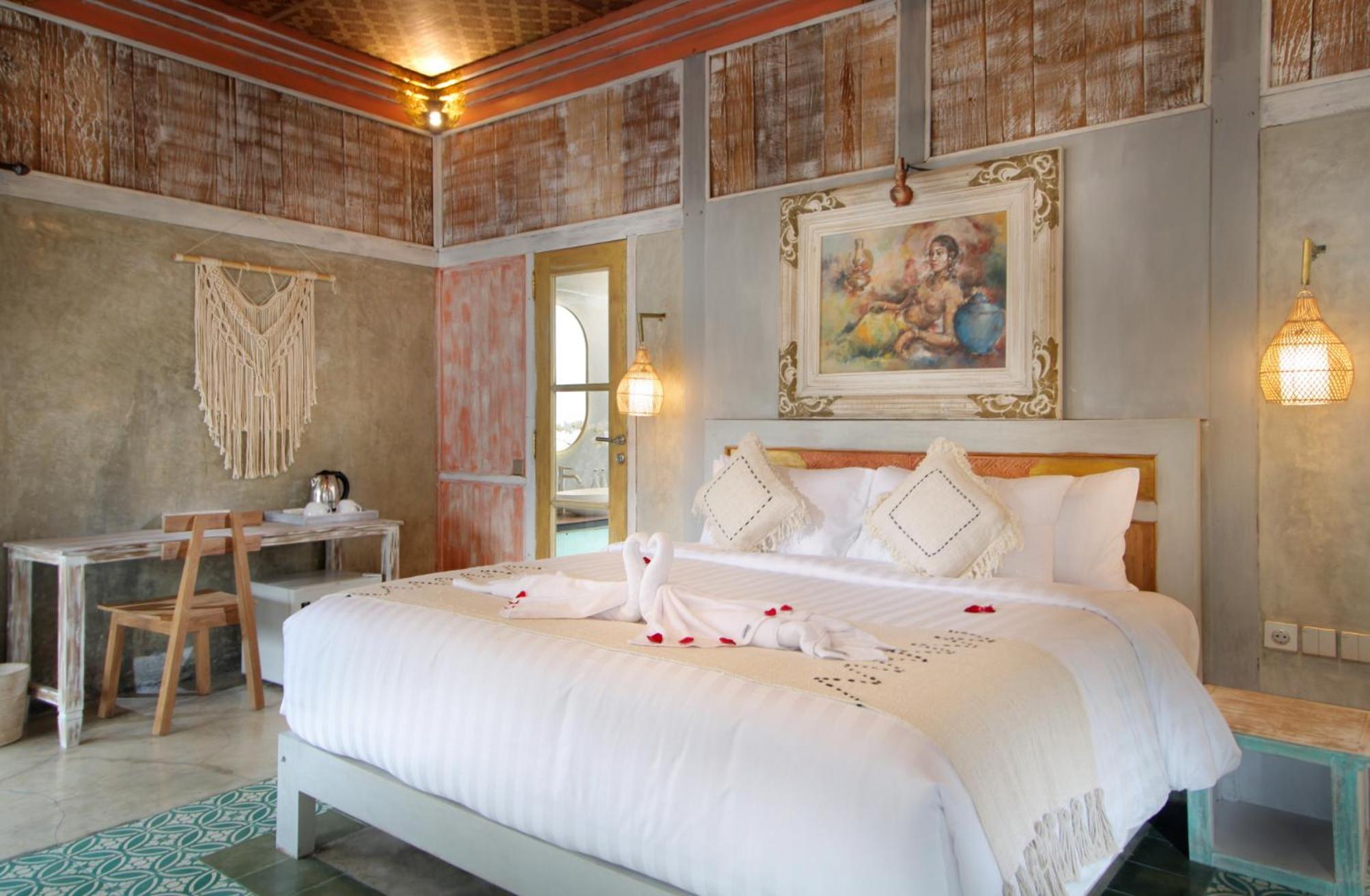 Standard Suite - Photo 8