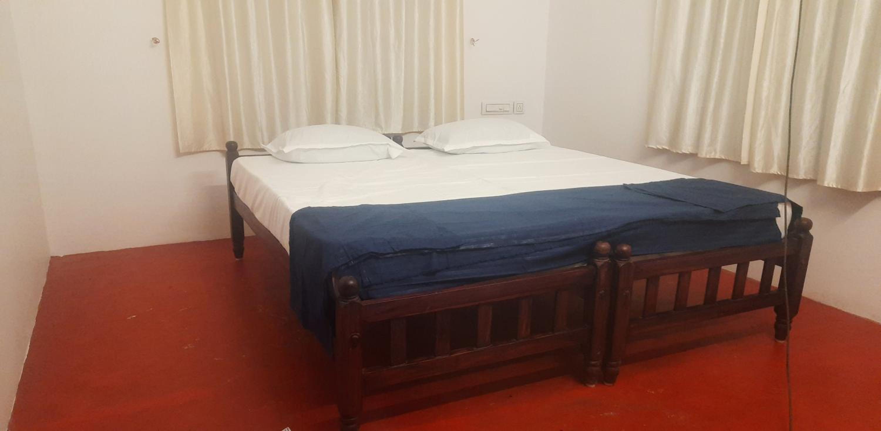 Double Room With Private Bathroom photo 1