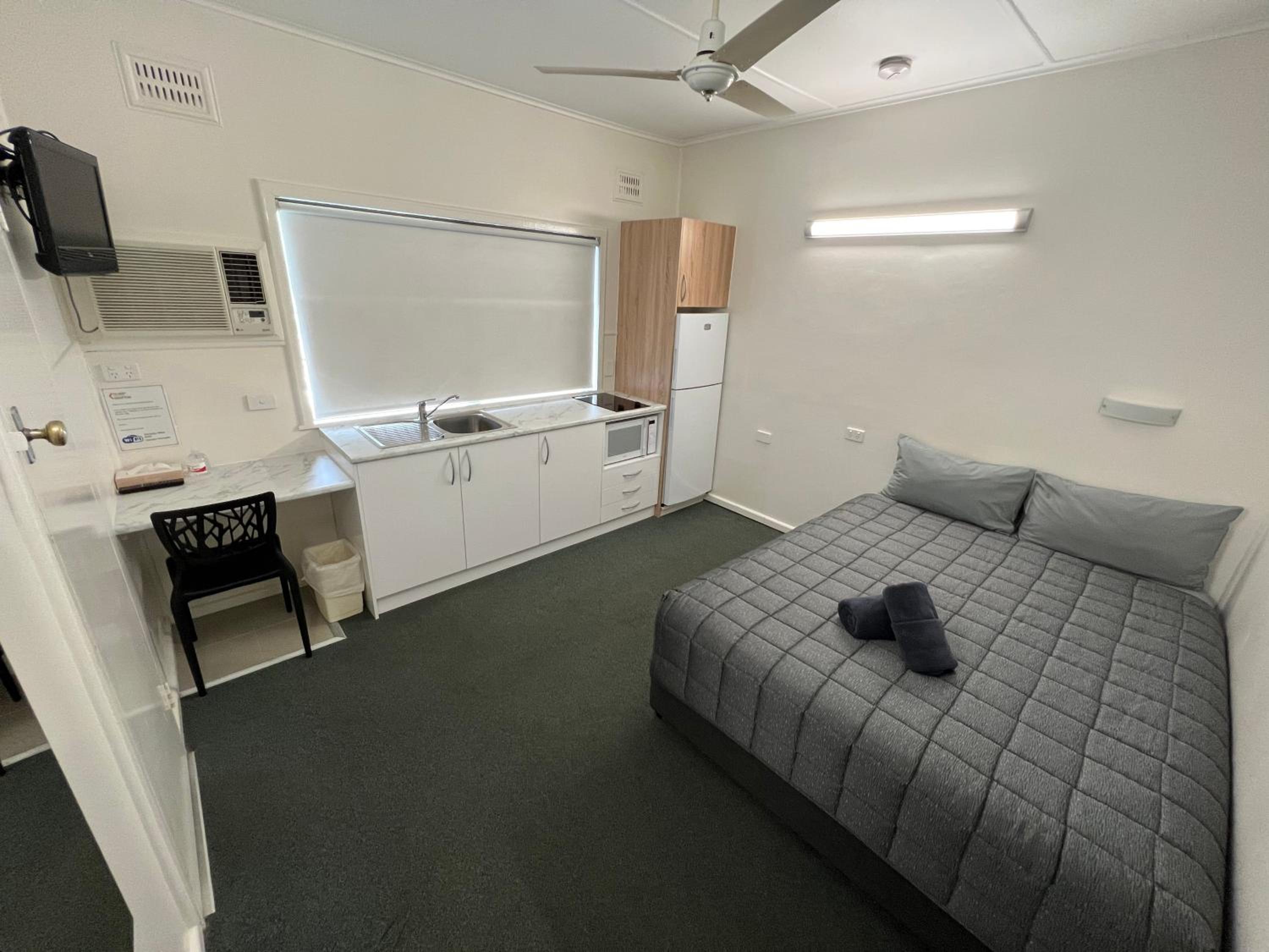Deluxe Double Room photo 2