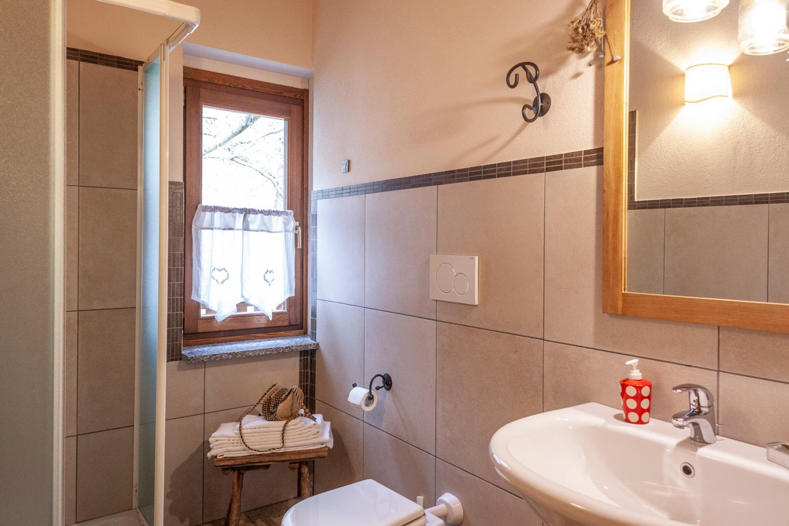Double or Twin Room - Photo 22