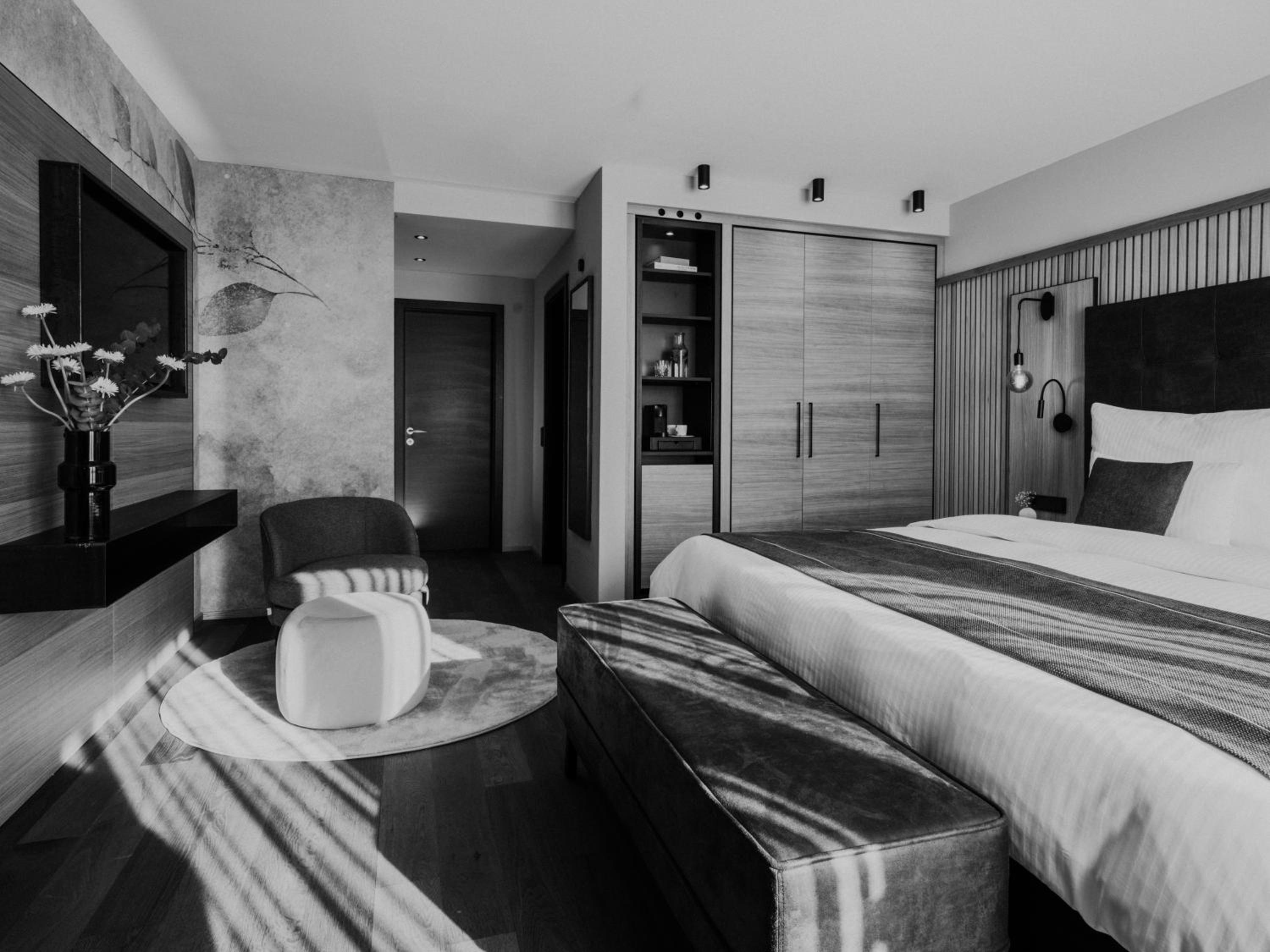 Deluxe Room - Photo 2