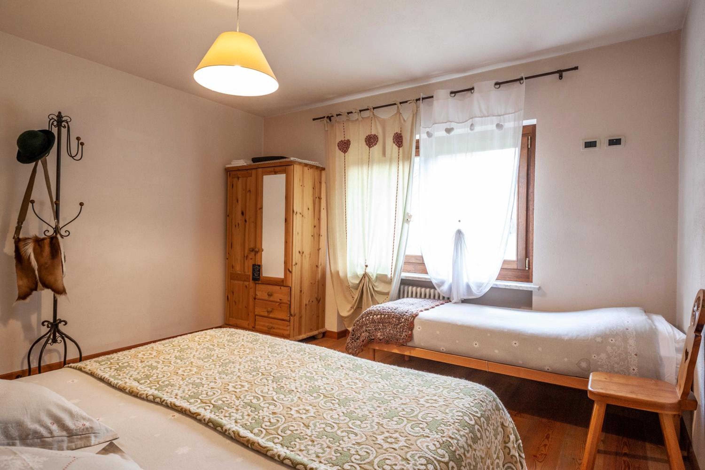 Double or Twin Room - Photo 15