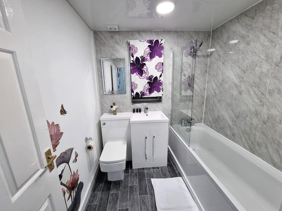 One-Bedroom House photo 2