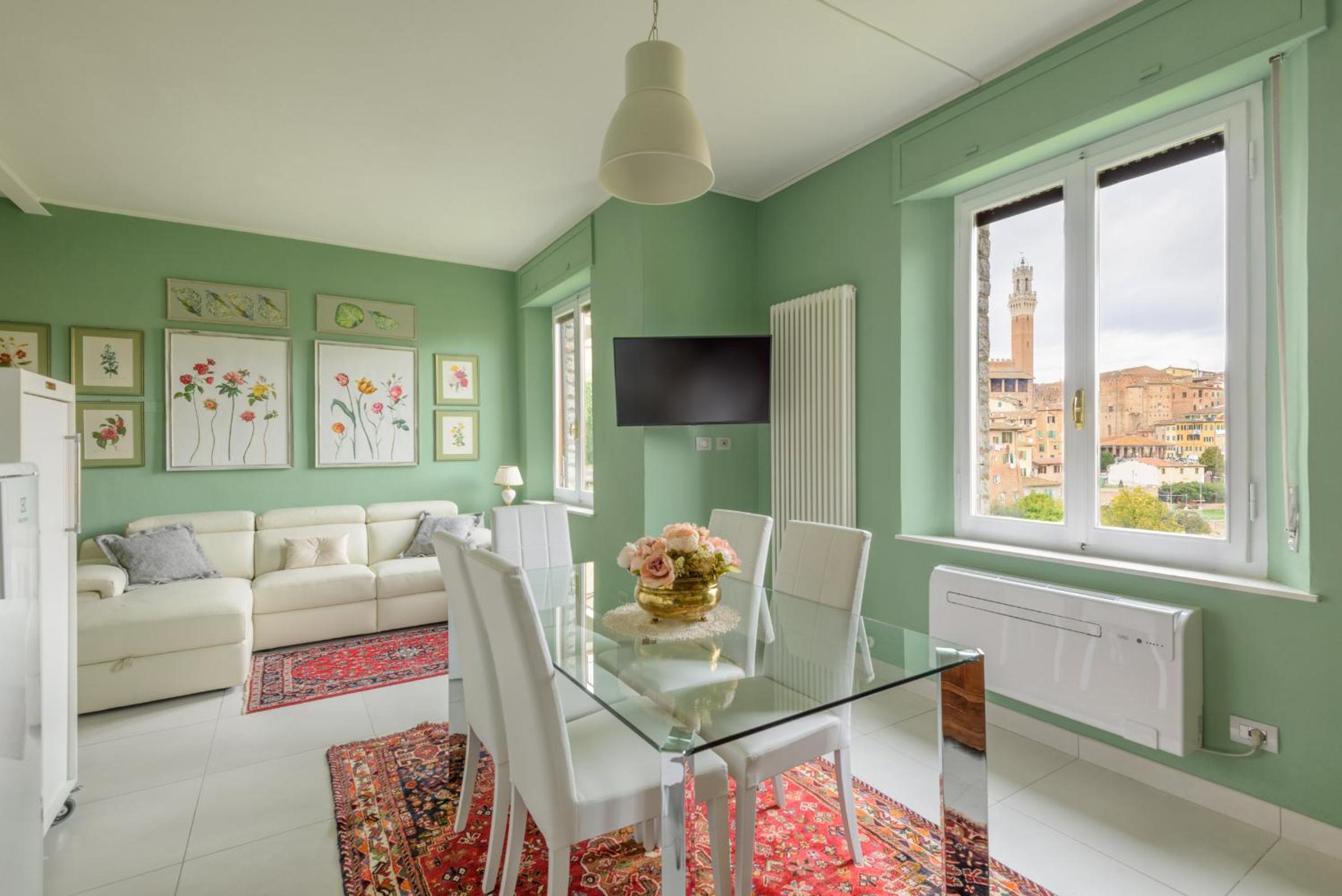 Deluxe Apartment