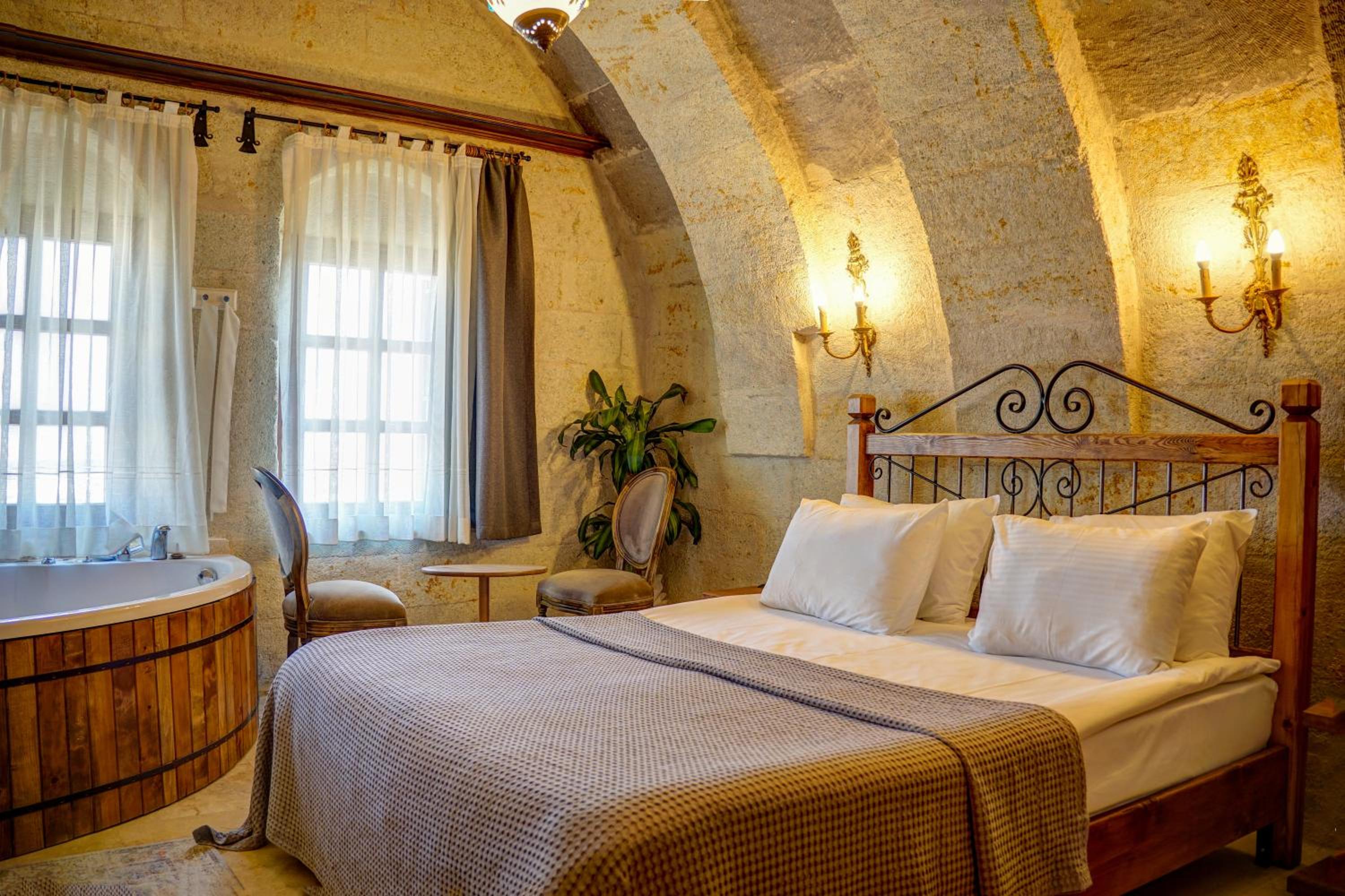 King Room with Mountain View - Photo 9