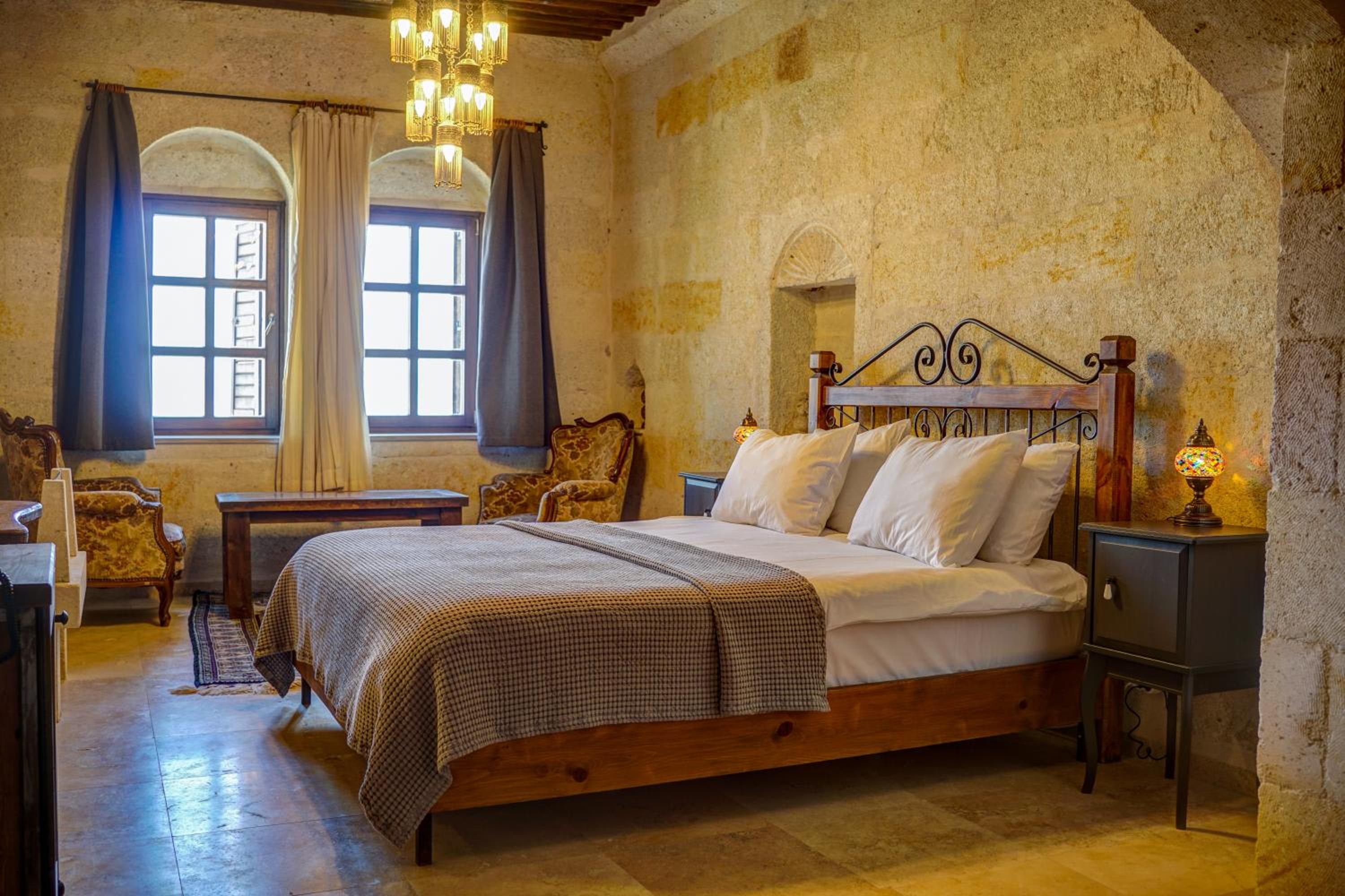 King Suite with Spa Bath photo 1